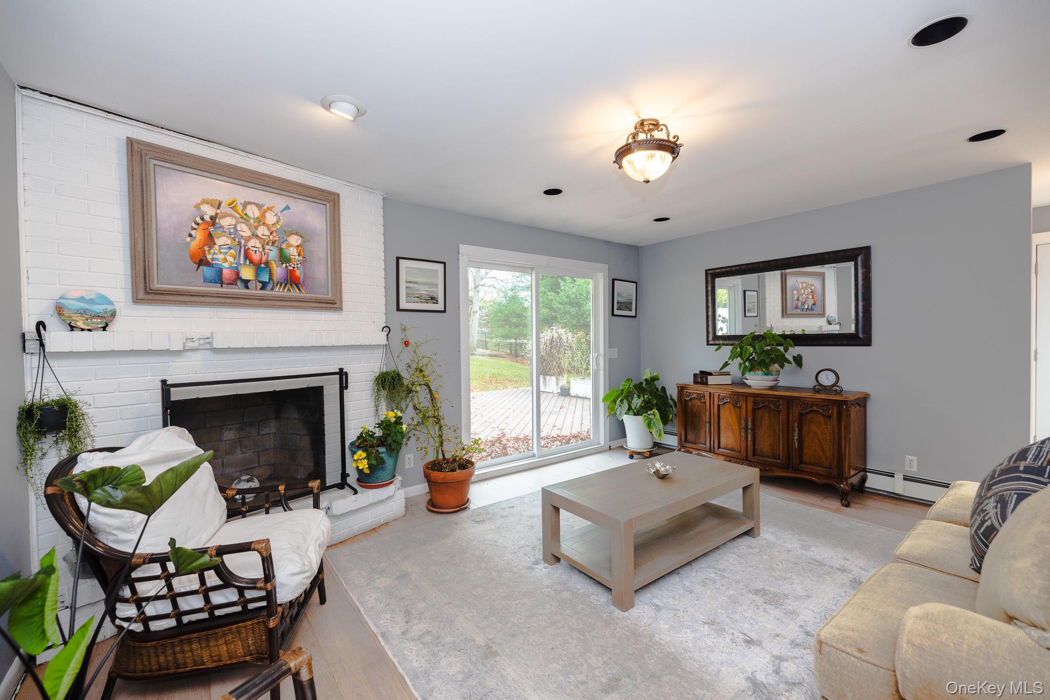 94 Kings Drive Riverhead Riverhead, NY 11901