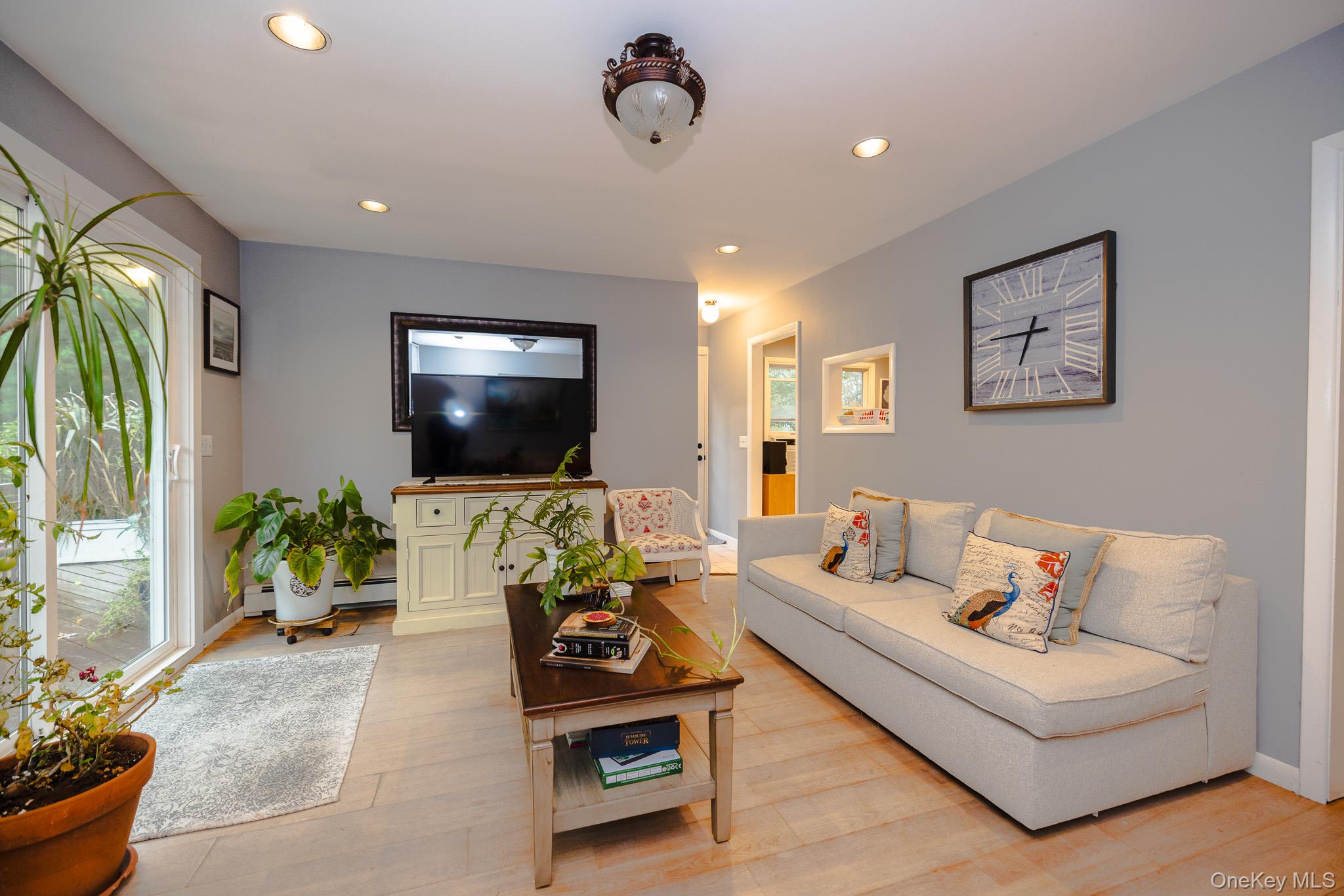 94 Kings Drive Riverhead Riverhead, NY 11901