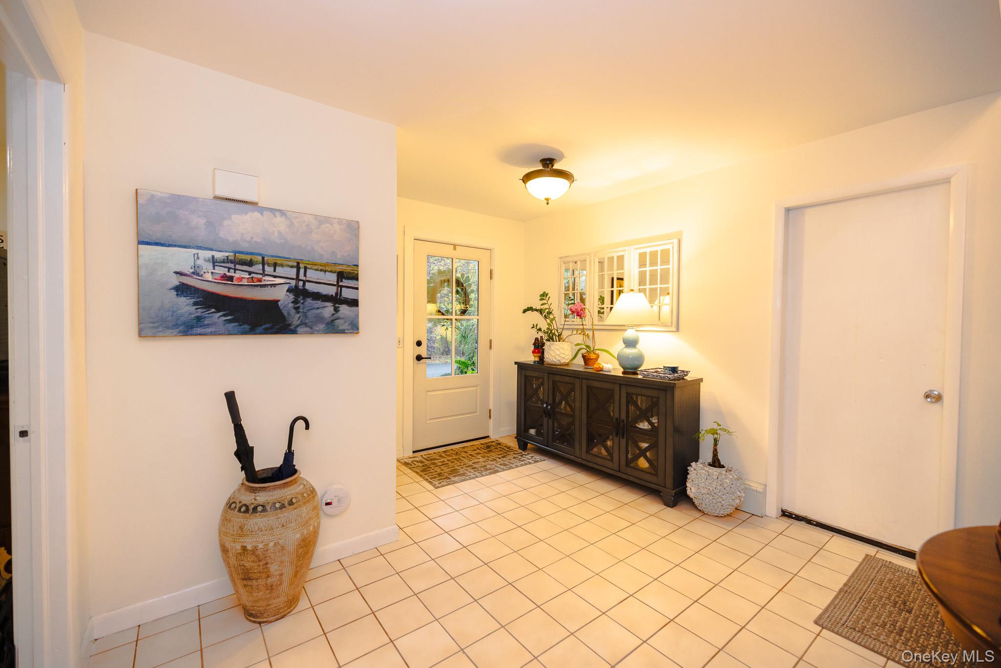 94 Kings Drive Riverhead Riverhead, NY 11901