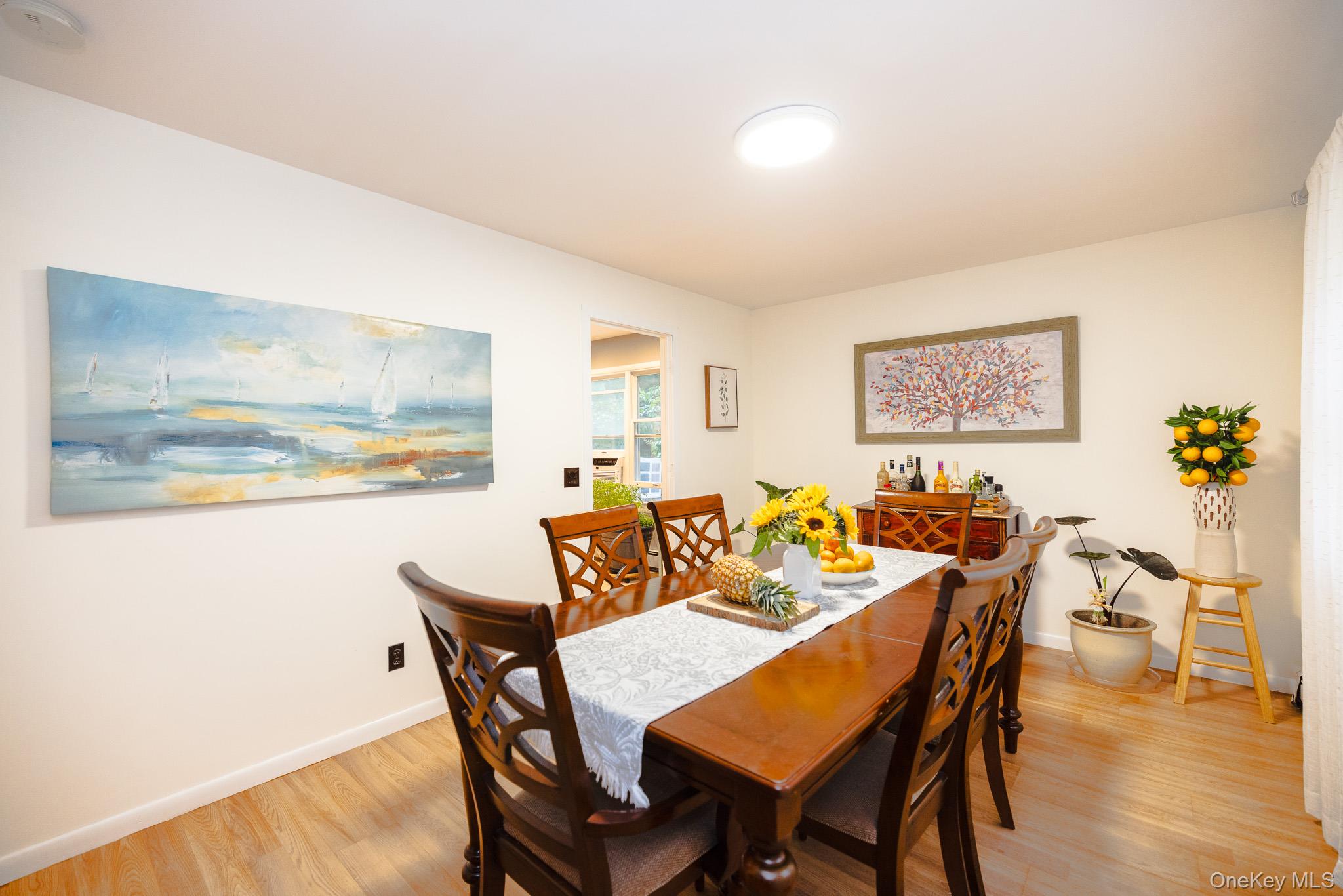 94 Kings Drive Riverhead Riverhead, NY 11901