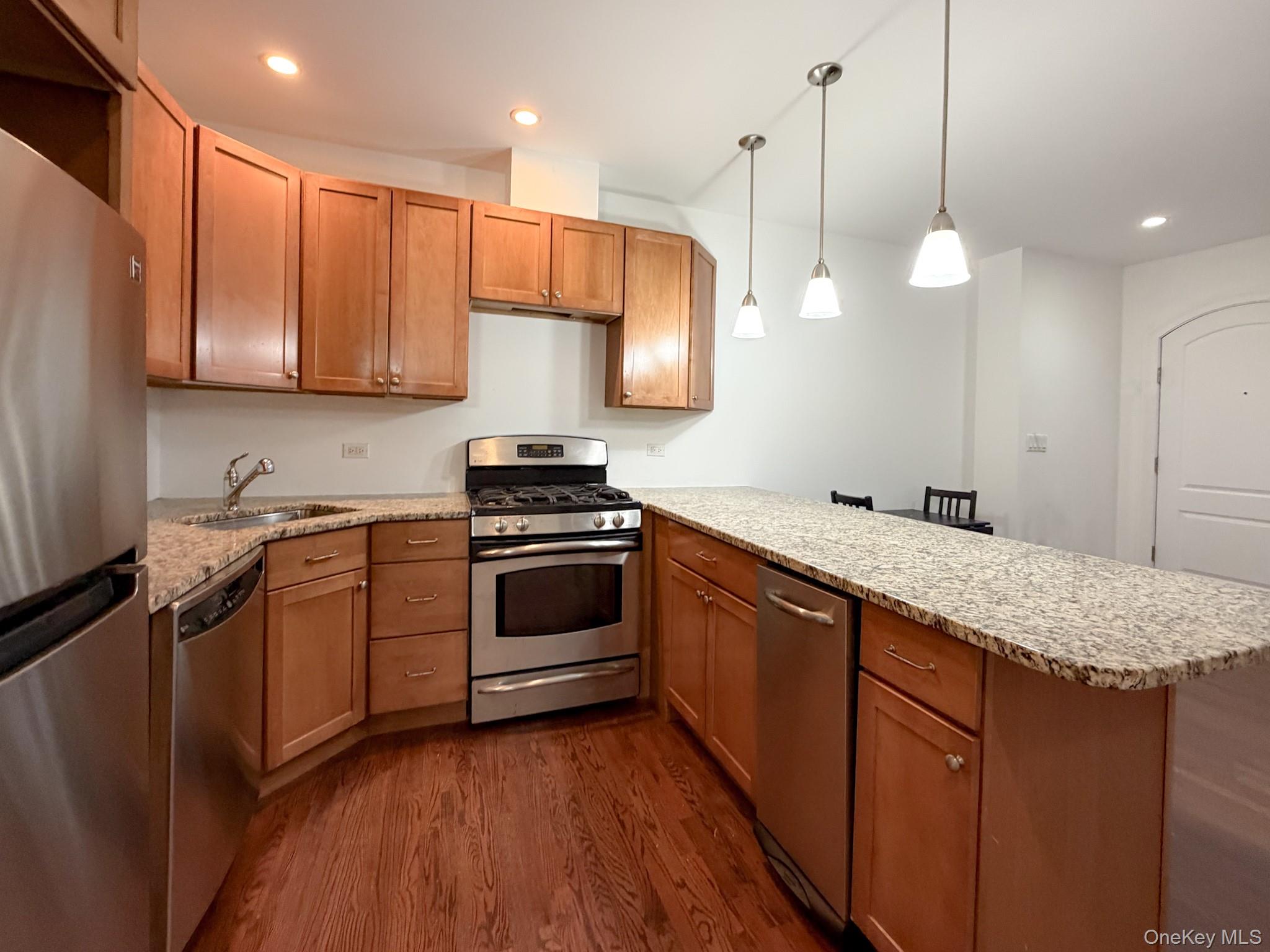 183 Beach 100th Street 6-B Rockaway Park Rockaway Park, NY 11694