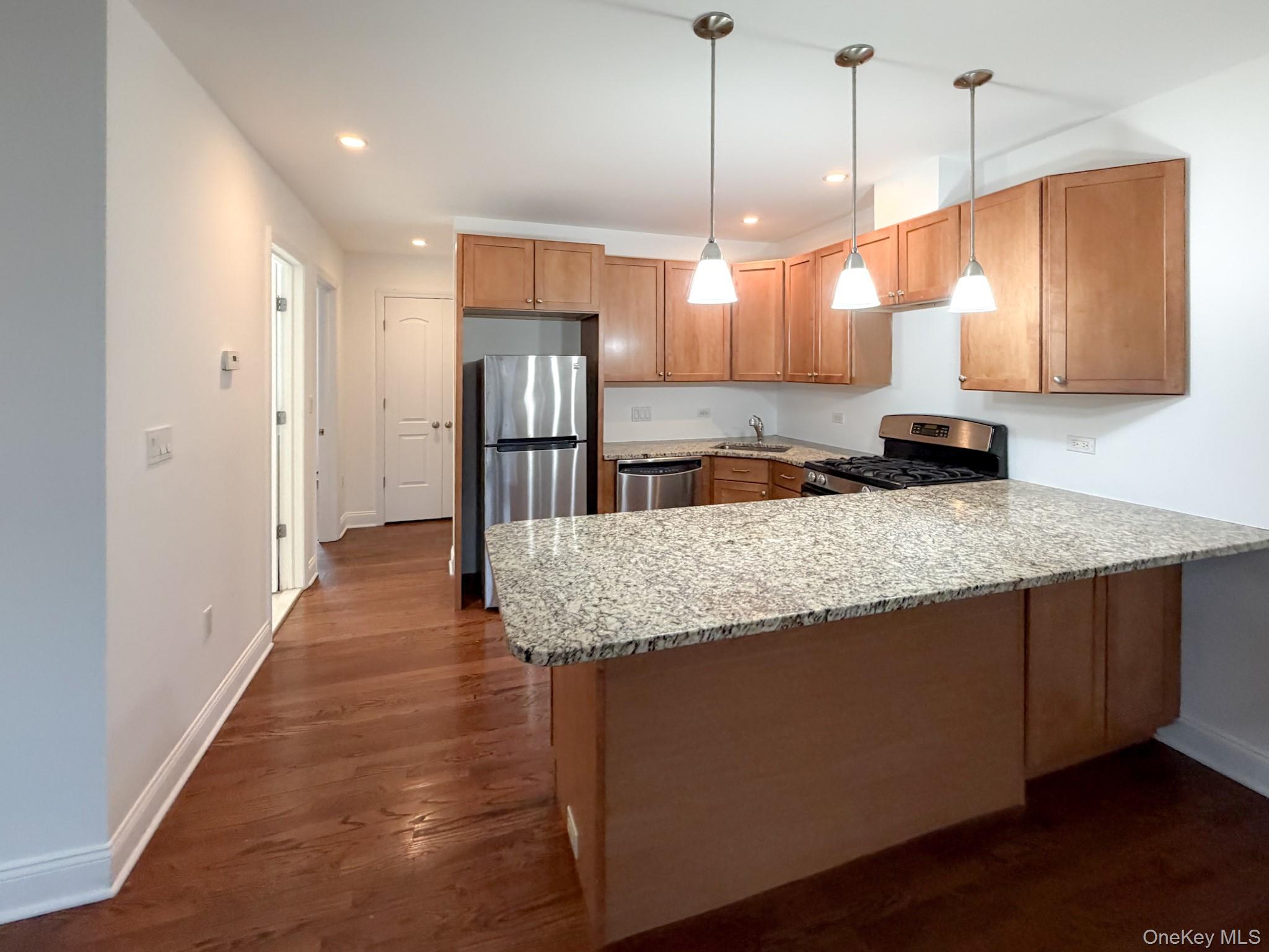 183 Beach 100th Street 6-B Rockaway Park Rockaway Park, NY 11694