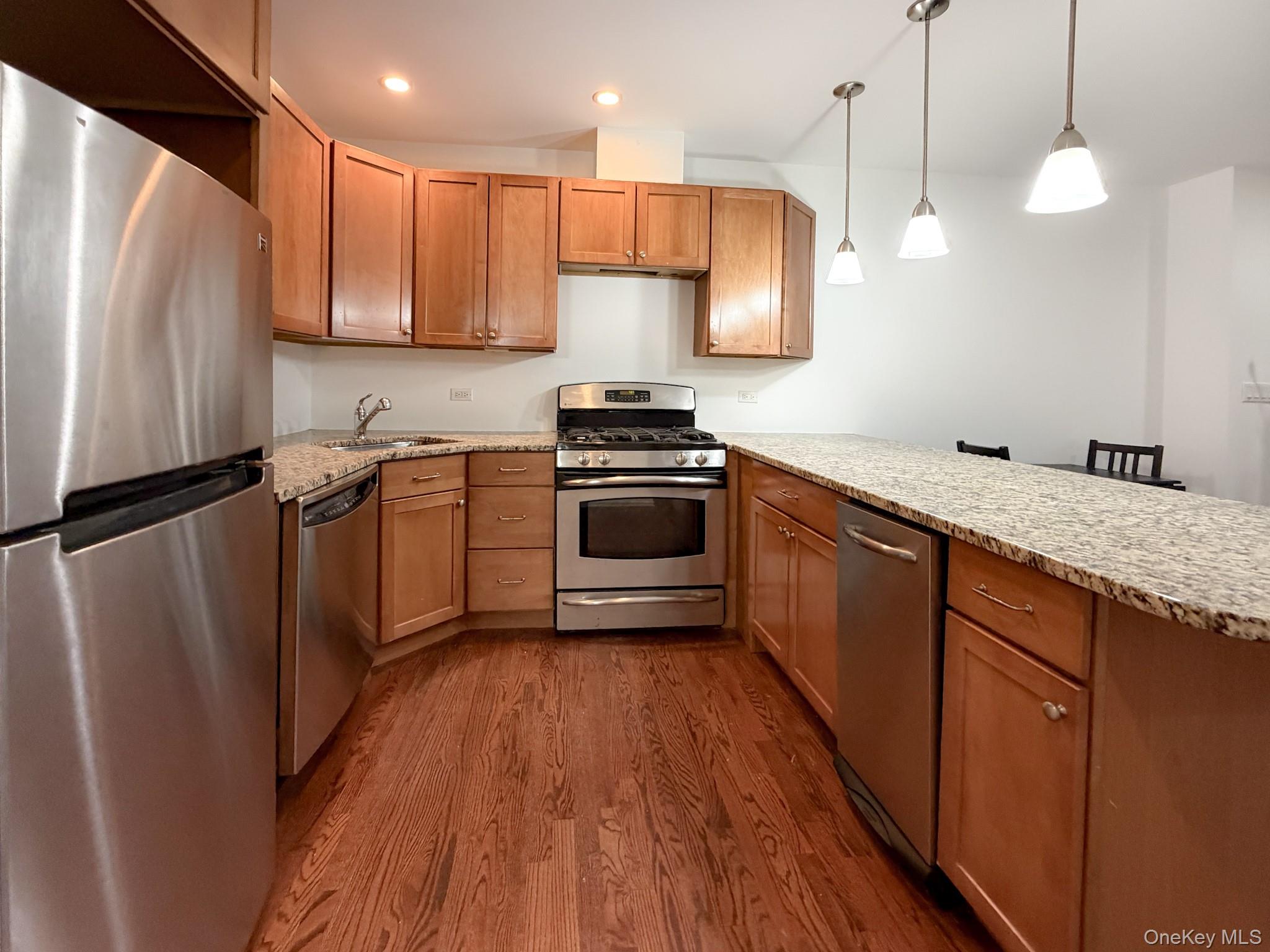 183 Beach 100th Street 6-B Rockaway Park Rockaway Park, NY 11694