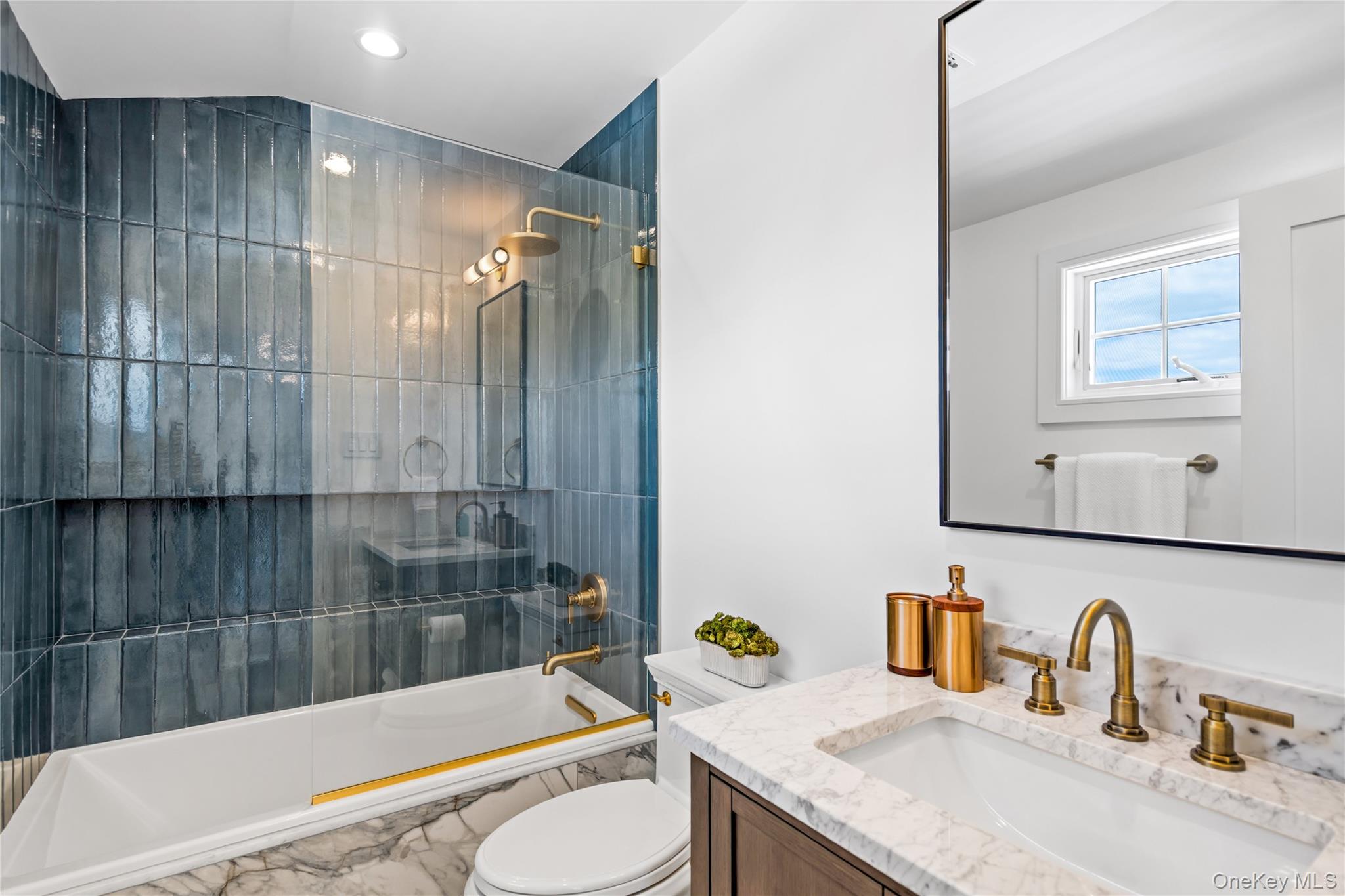 4 Carriage Lane Southampton Southampton, NY 11968