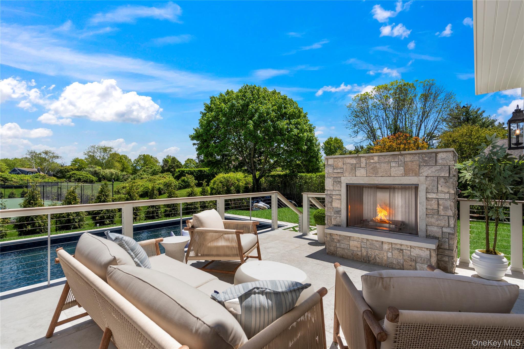 4 Carriage Lane Southampton Southampton, NY 11968