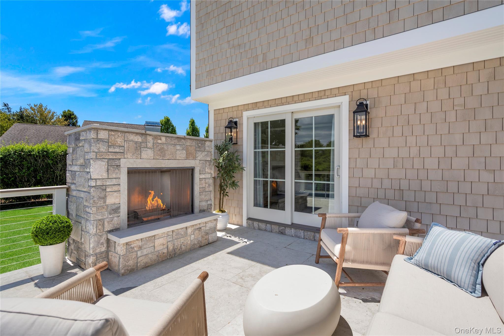 4 Carriage Lane Southampton Southampton, NY 11968