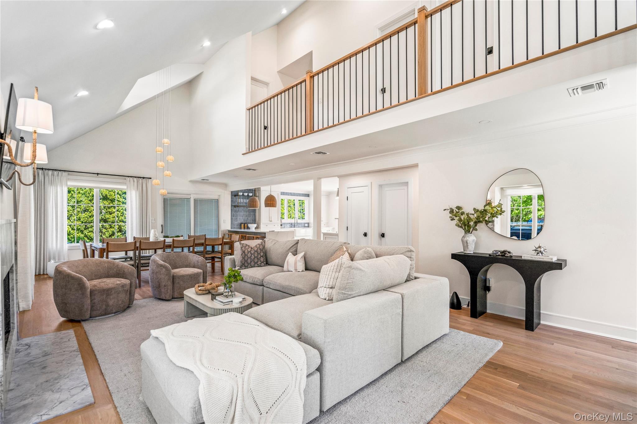 4 Carriage Lane Southampton Southampton, NY 11968