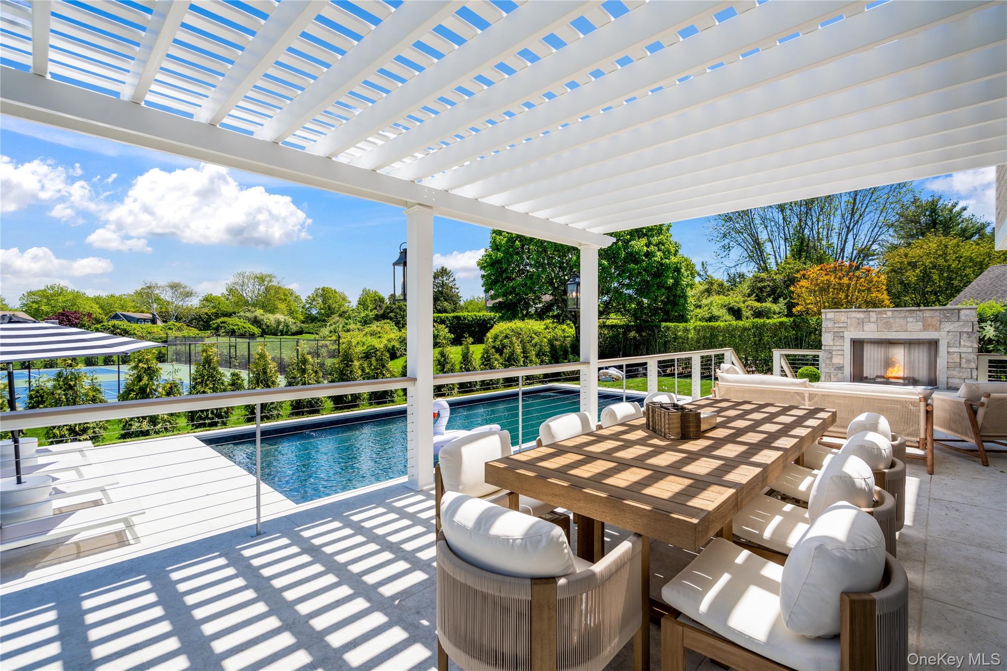 4 Carriage Lane Southampton Southampton, NY 11968