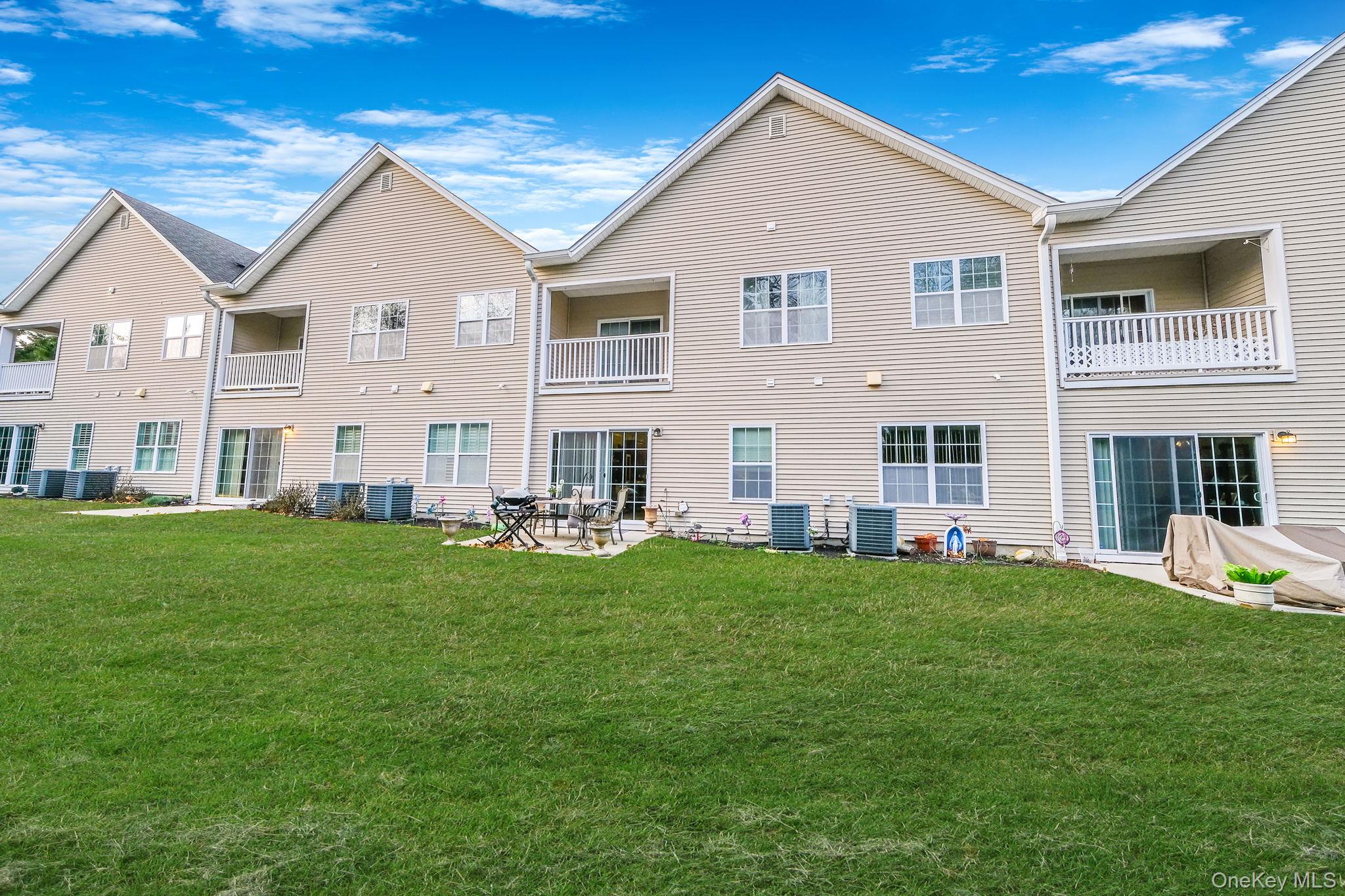 119 Wildwood Circle Holtsville Holtsville, NY 11742