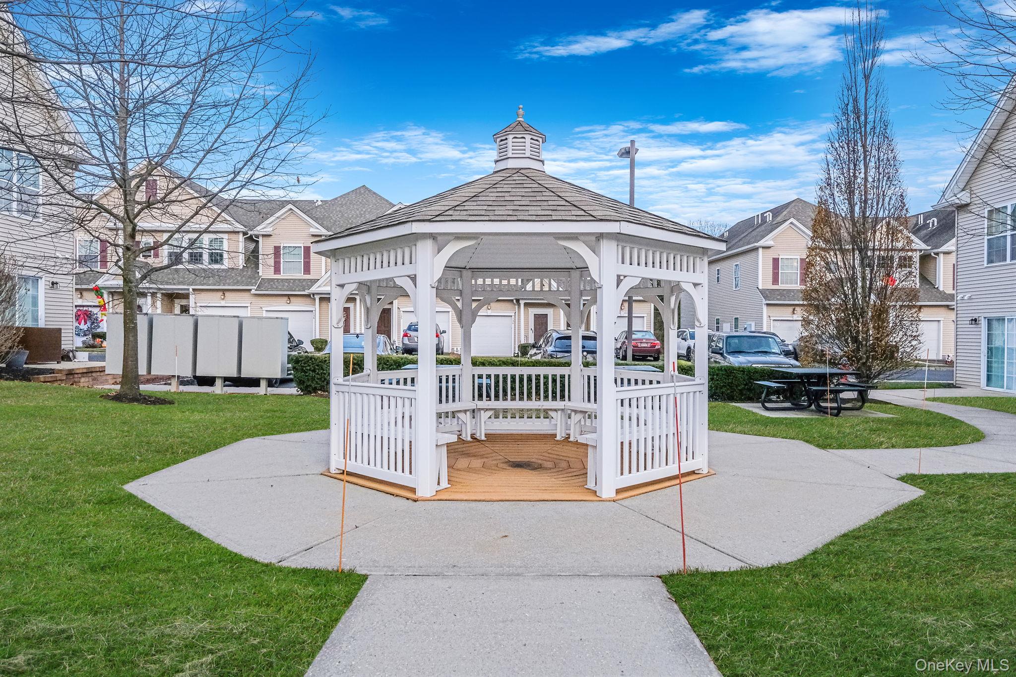 119 Wildwood Circle Holtsville Holtsville, NY 11742