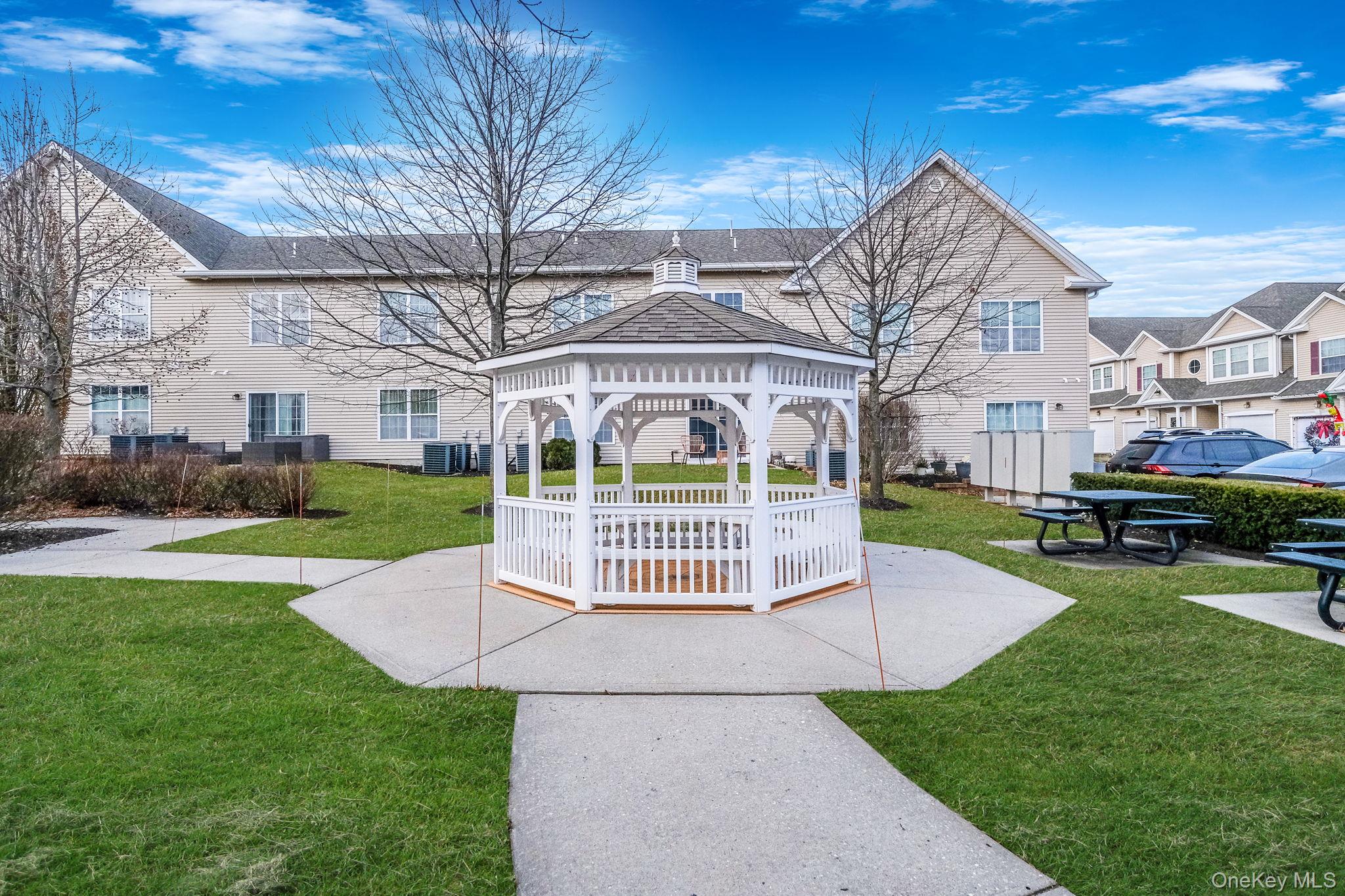 119 Wildwood Circle Holtsville Holtsville, NY 11742