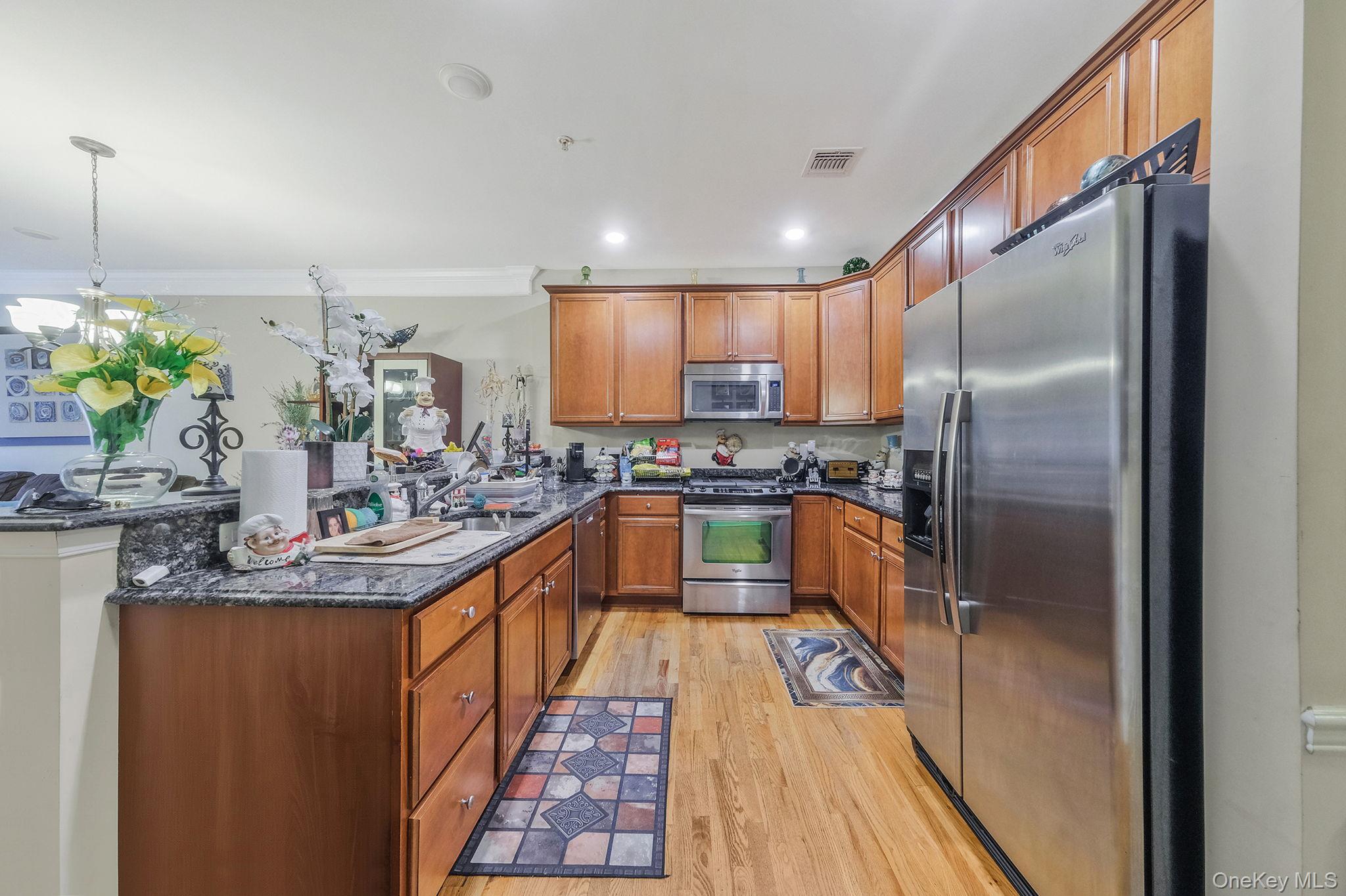 119 Wildwood Circle Holtsville Holtsville, NY 11742