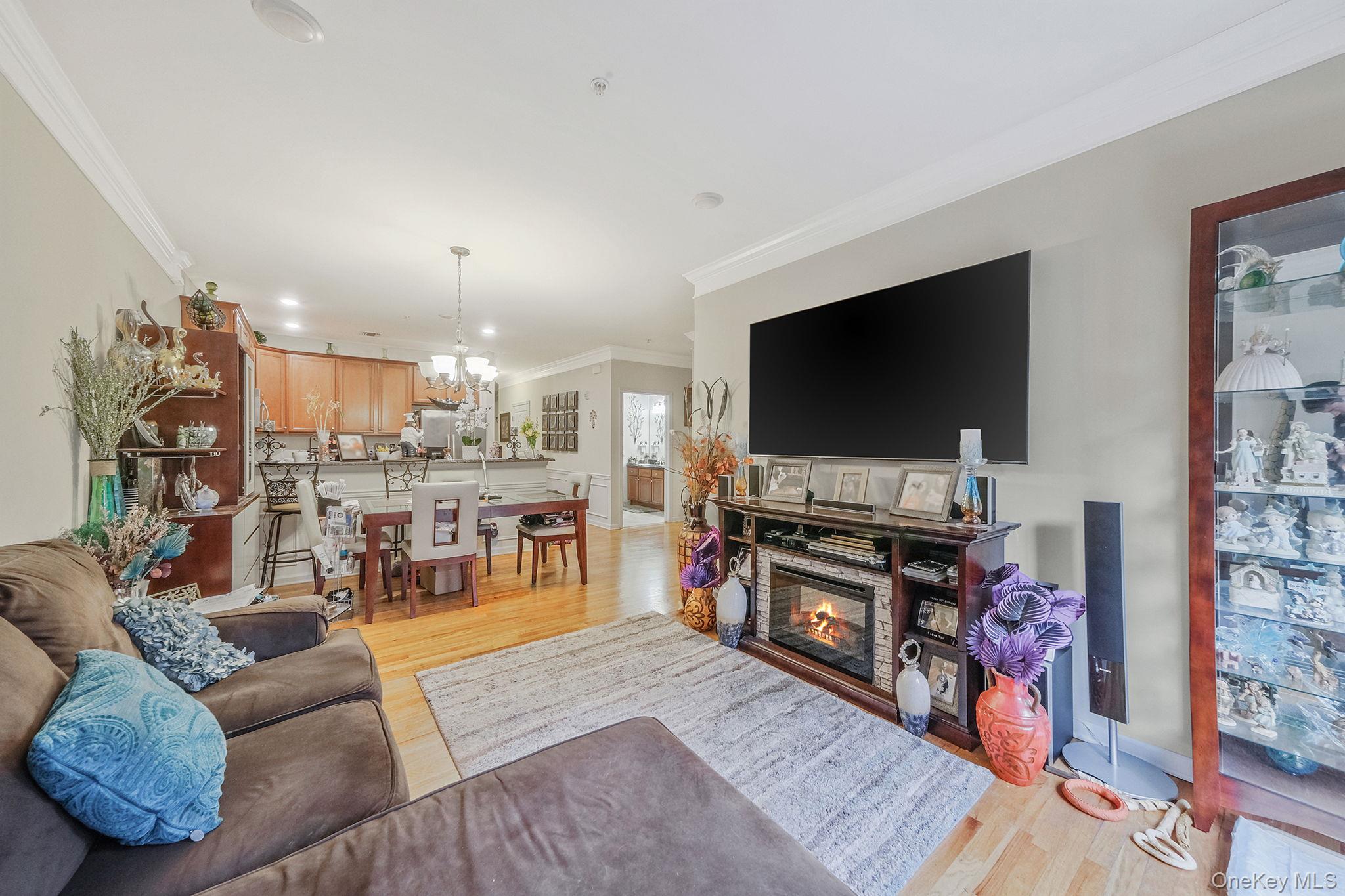 119 Wildwood Circle Holtsville Holtsville, NY 11742