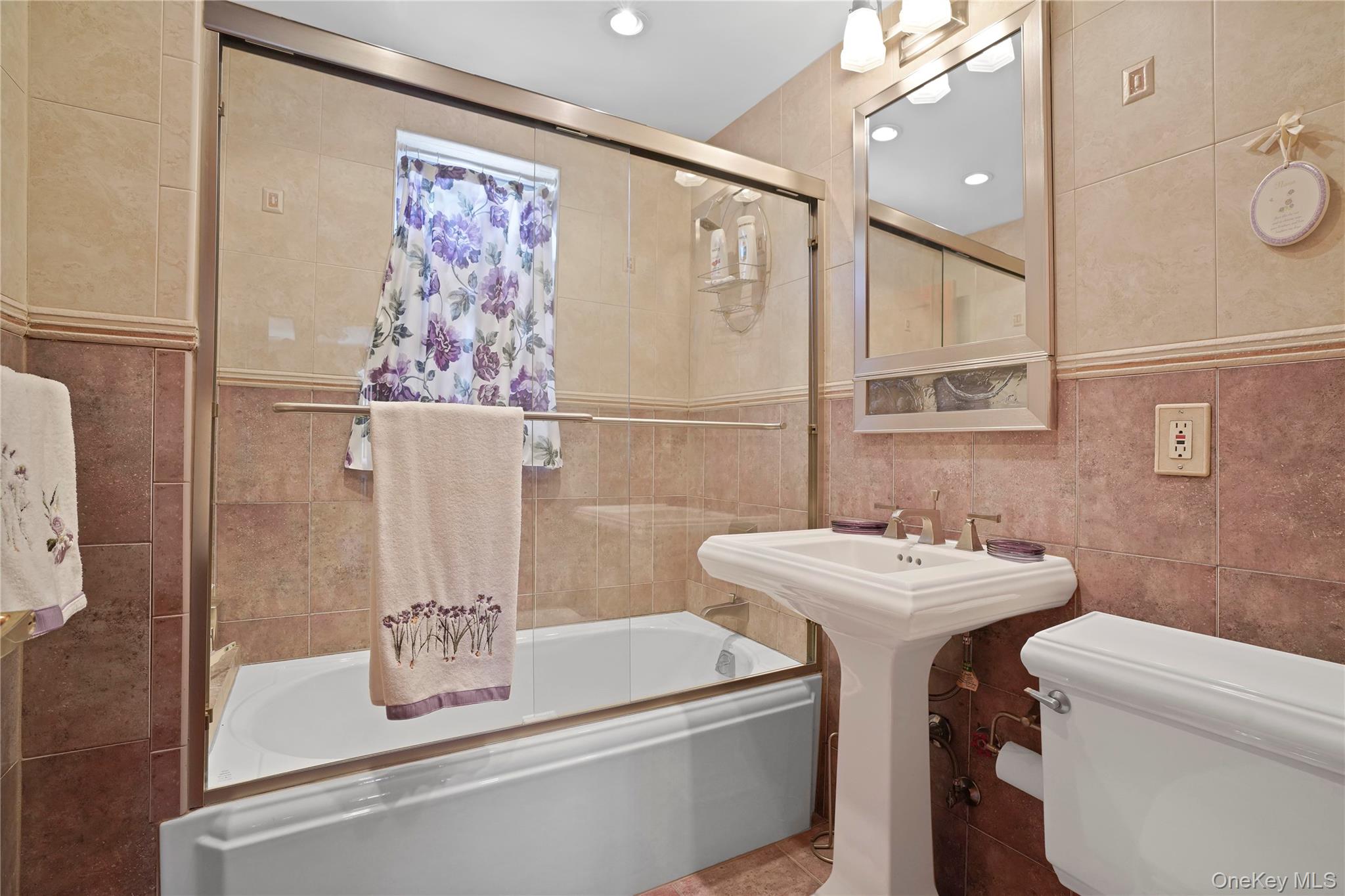 6161 79th Street Middle Village Middle Village, NY 11379