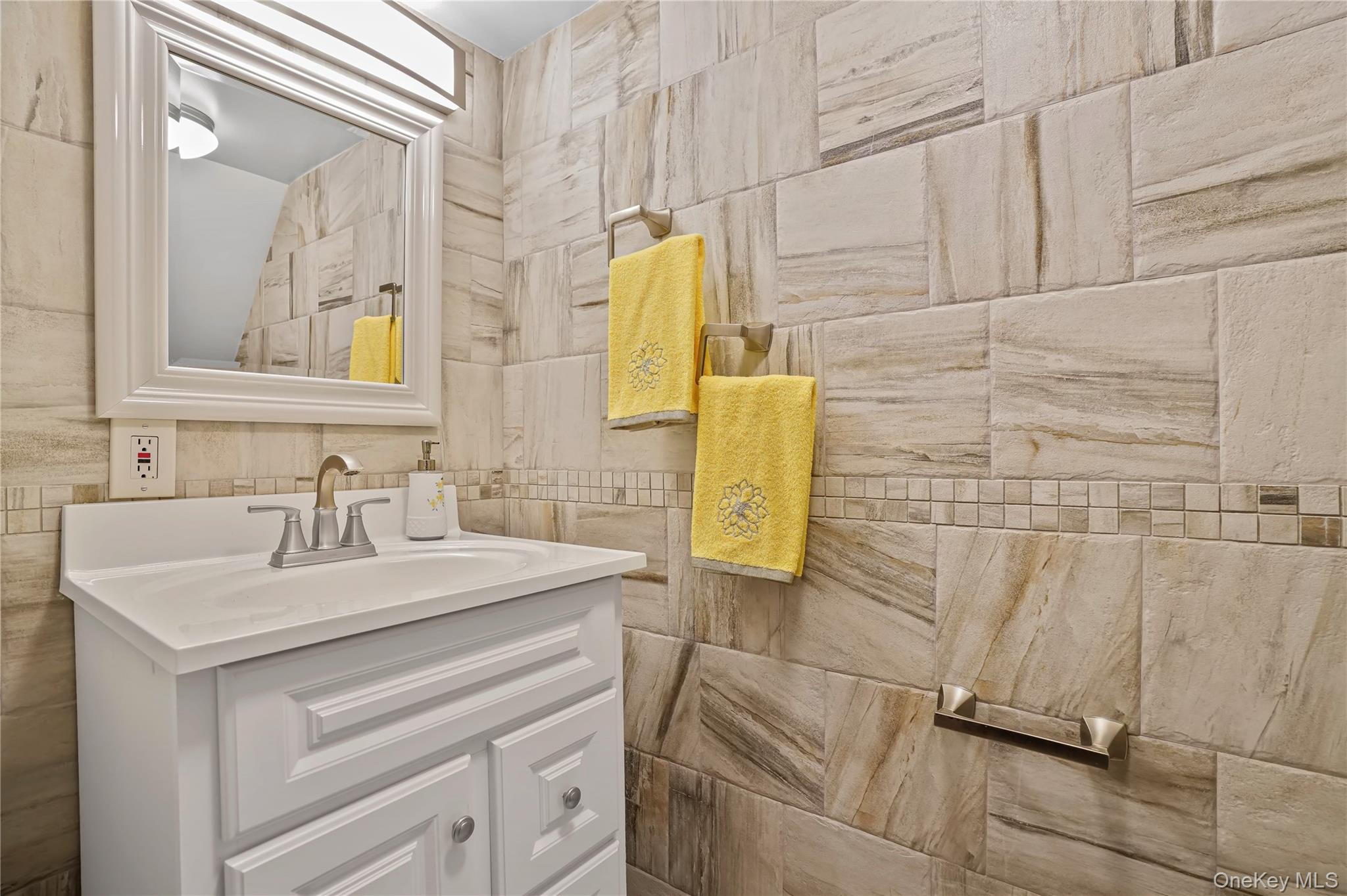 6161 79th Street Middle Village Middle Village, NY 11379