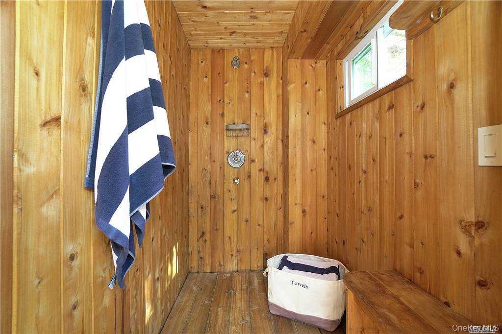 215 Roosevelt Boulevard Long Beach Long Beach, NY 11561