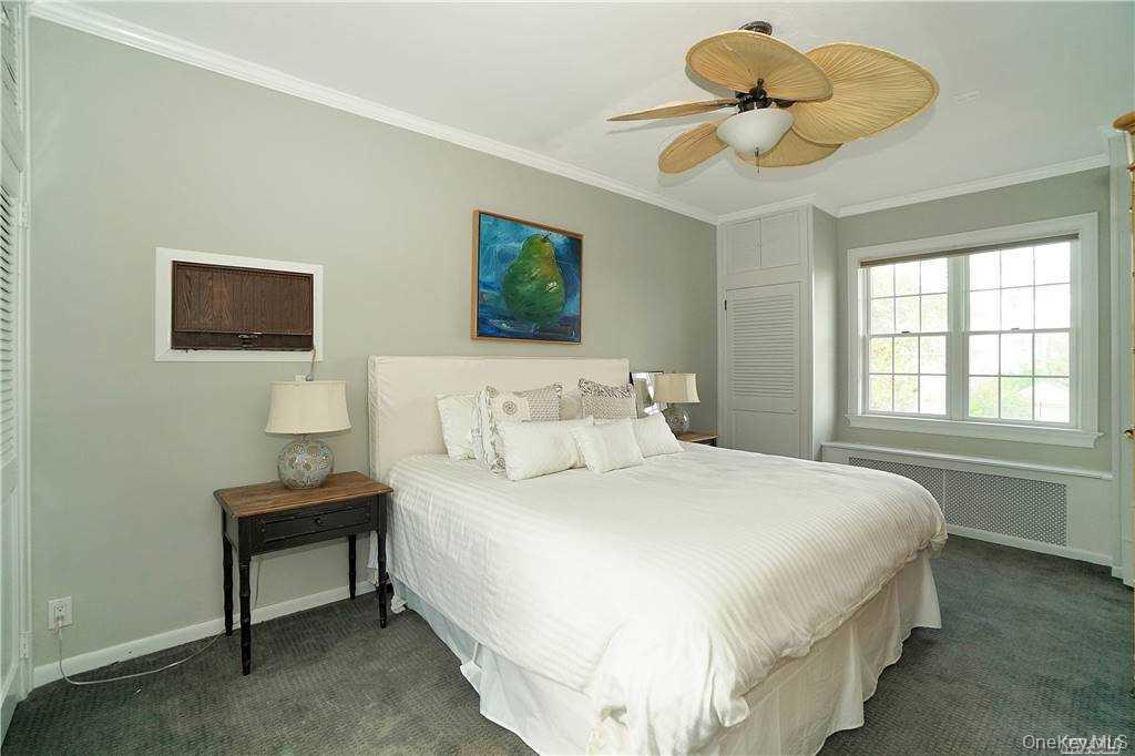 215 Roosevelt Boulevard Long Beach Long Beach, NY 11561