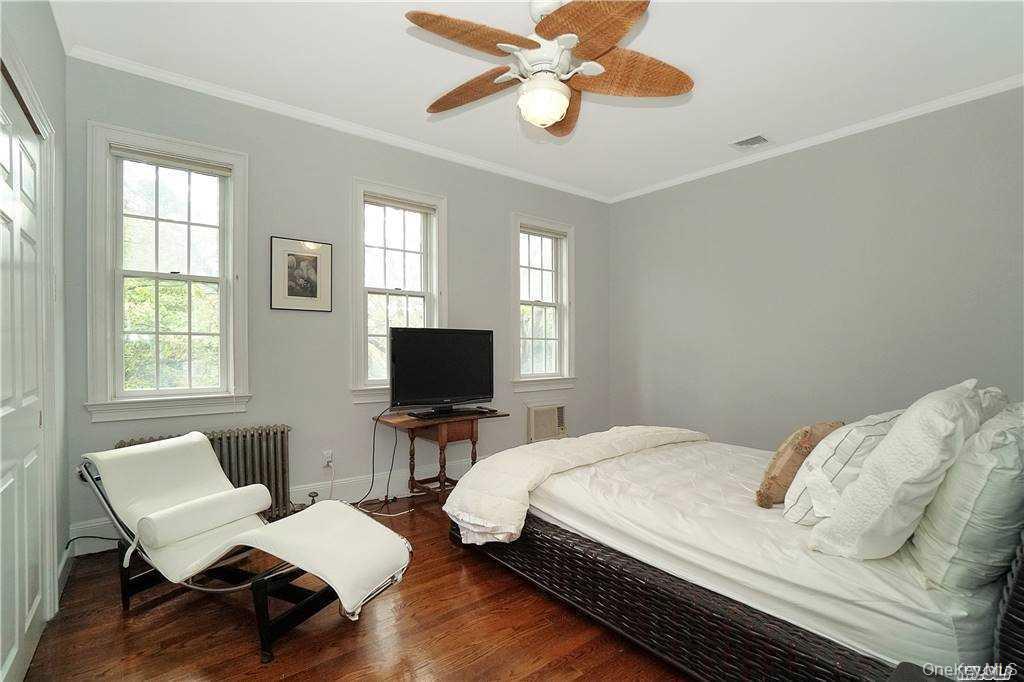 215 Roosevelt Boulevard Long Beach Long Beach, NY 11561