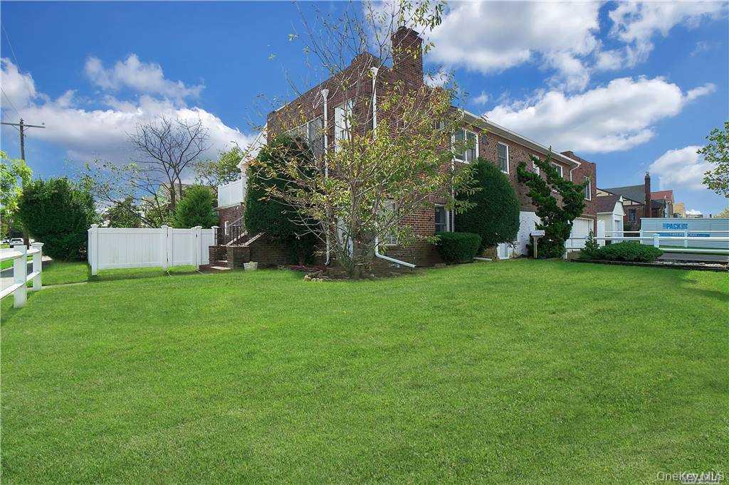 215 Roosevelt Boulevard Long Beach Long Beach, NY 11561