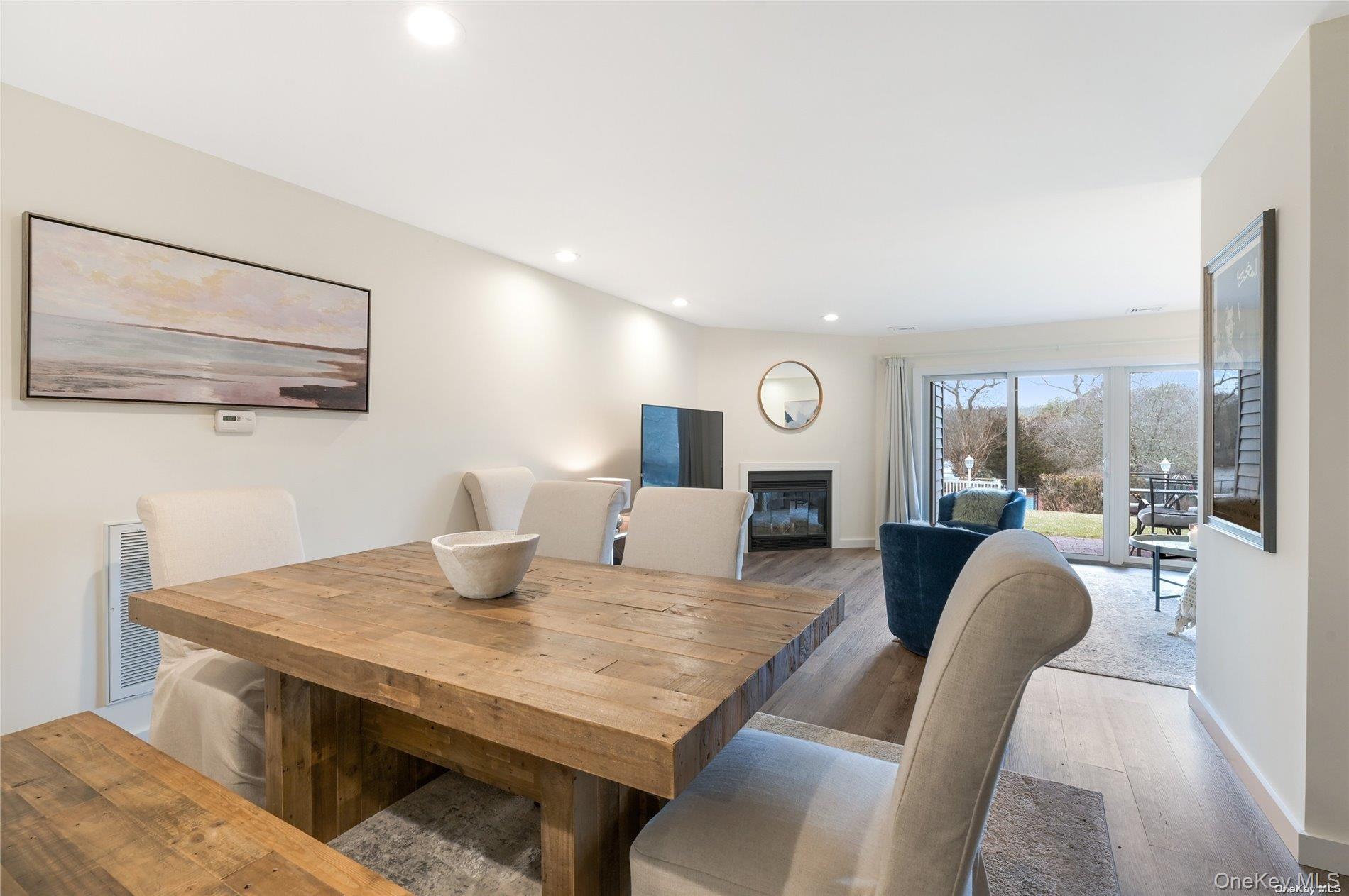 34 Montauk Highway 12 Westhampton Westhampton, NY 11977