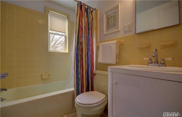 85 Jefferson Boulevard Atlantic Beach Atlantic Beach, NY 11509