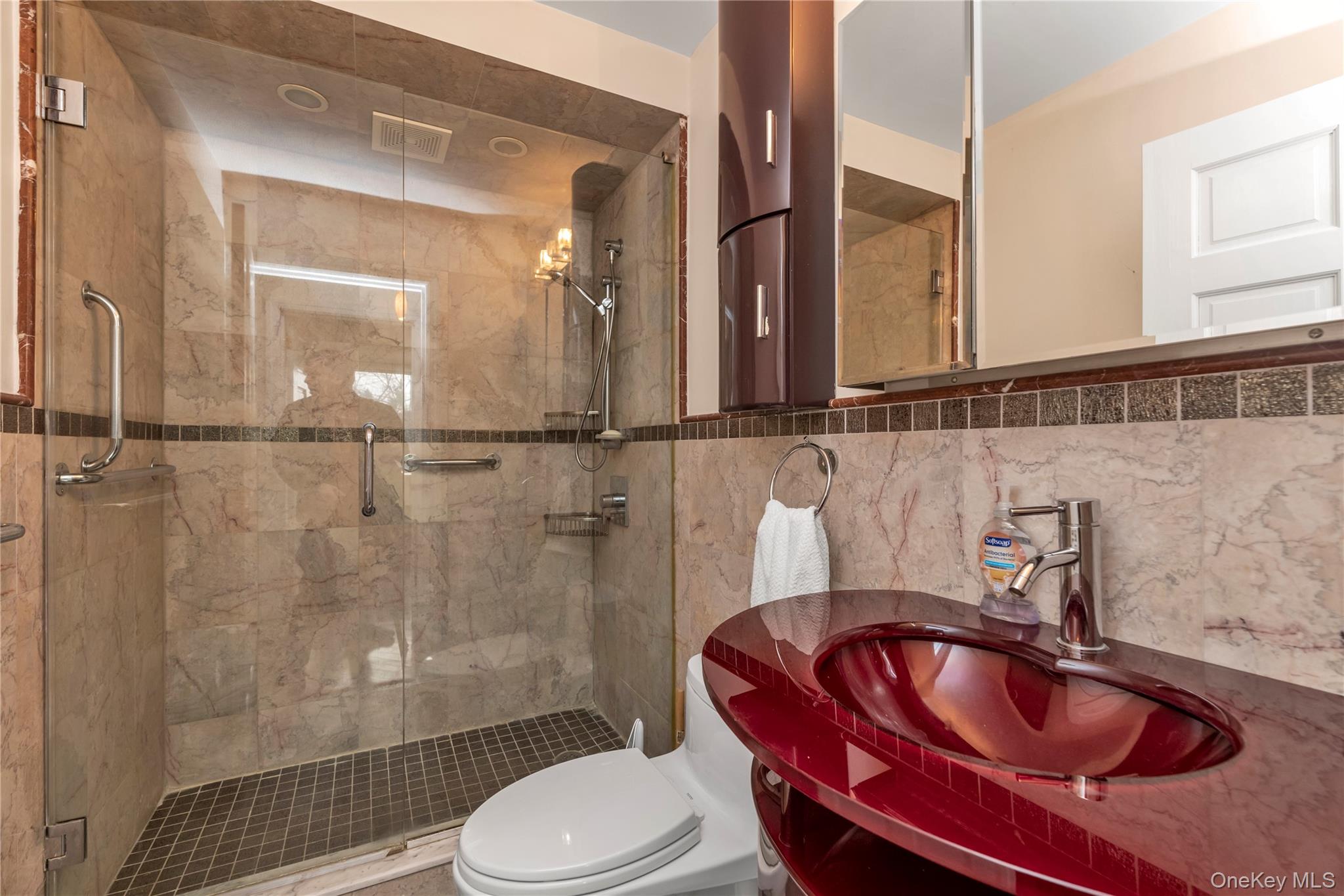 1 Bay Club Drive 4-R Bayside Bayside, NY 11360