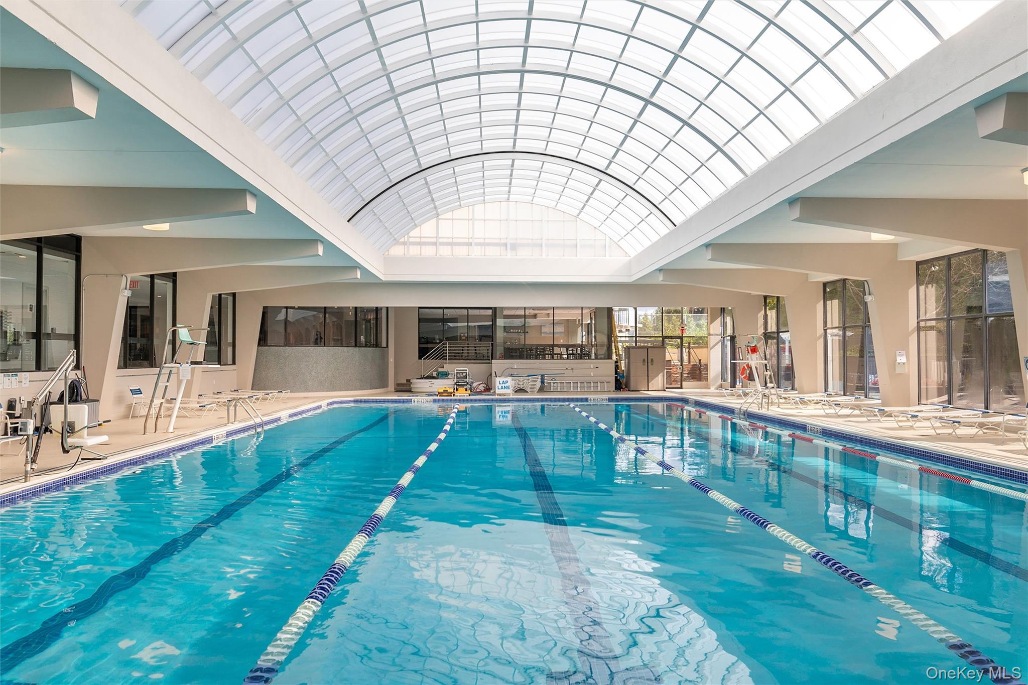 1 Bay Club Drive 4-R Bayside Bayside, NY 11360