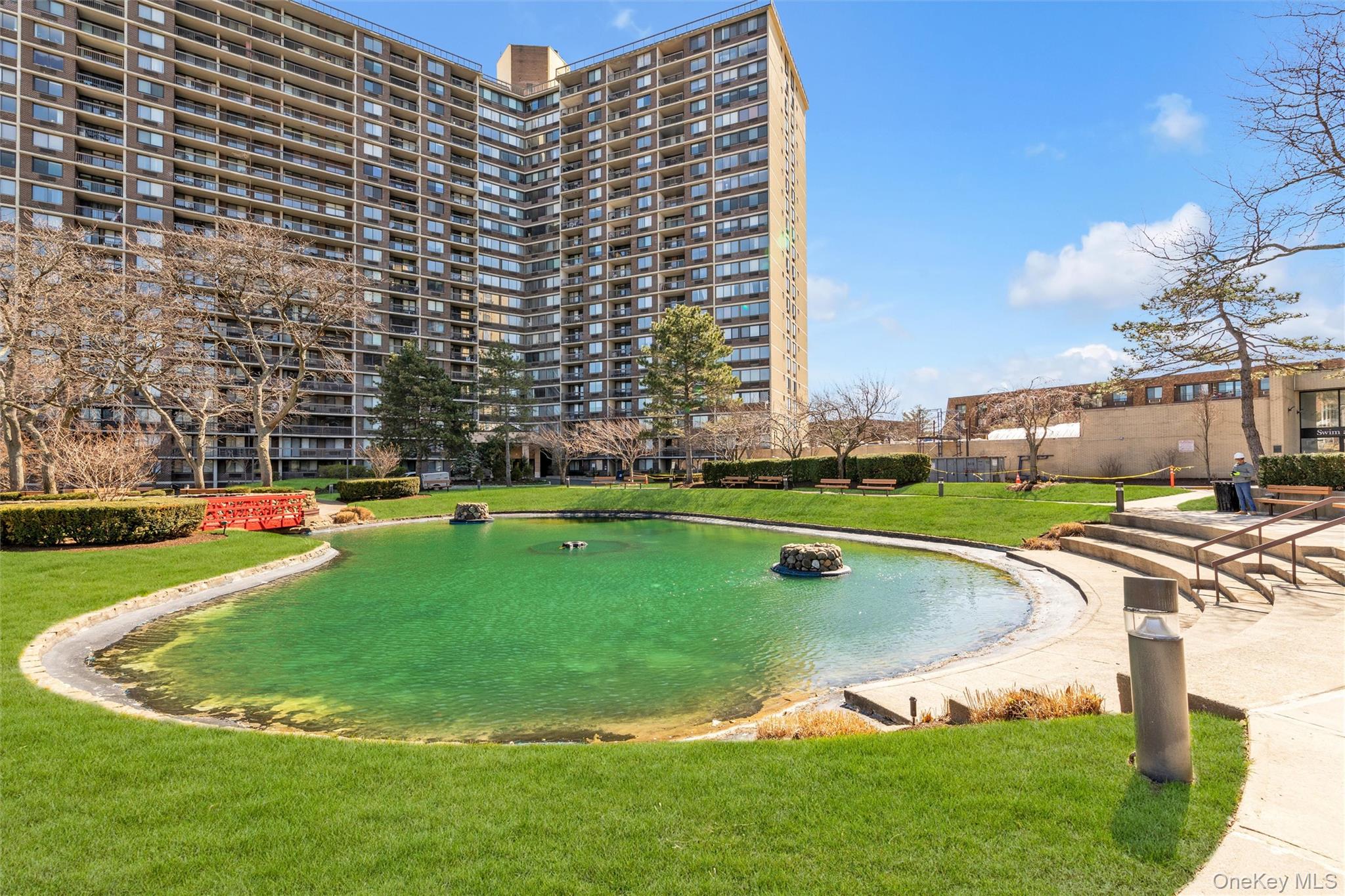 1 Bay Club Drive 4-R Bayside Bayside, NY 11360