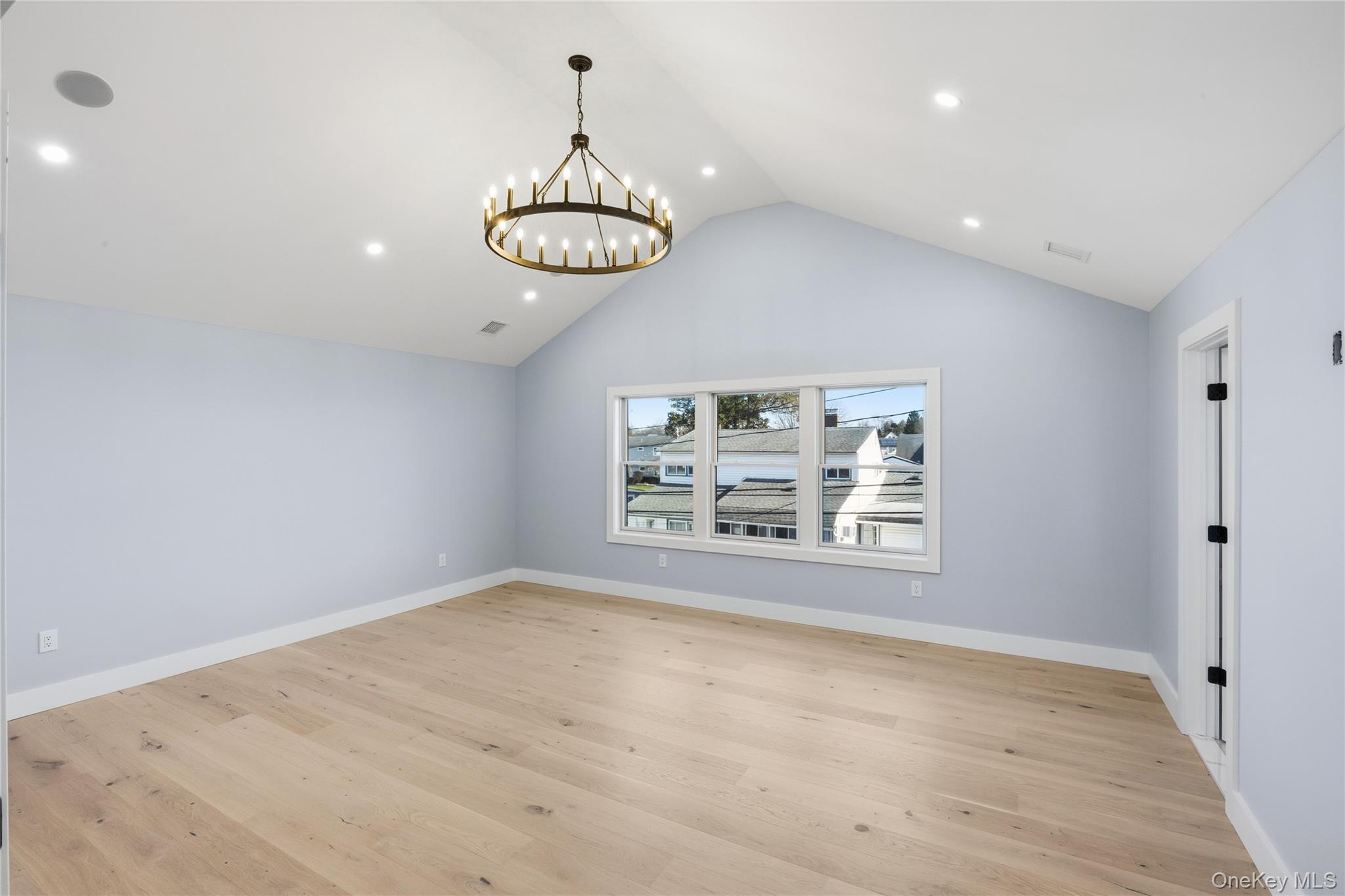 12 Friends Lane Westbury Westbury, NY 11590