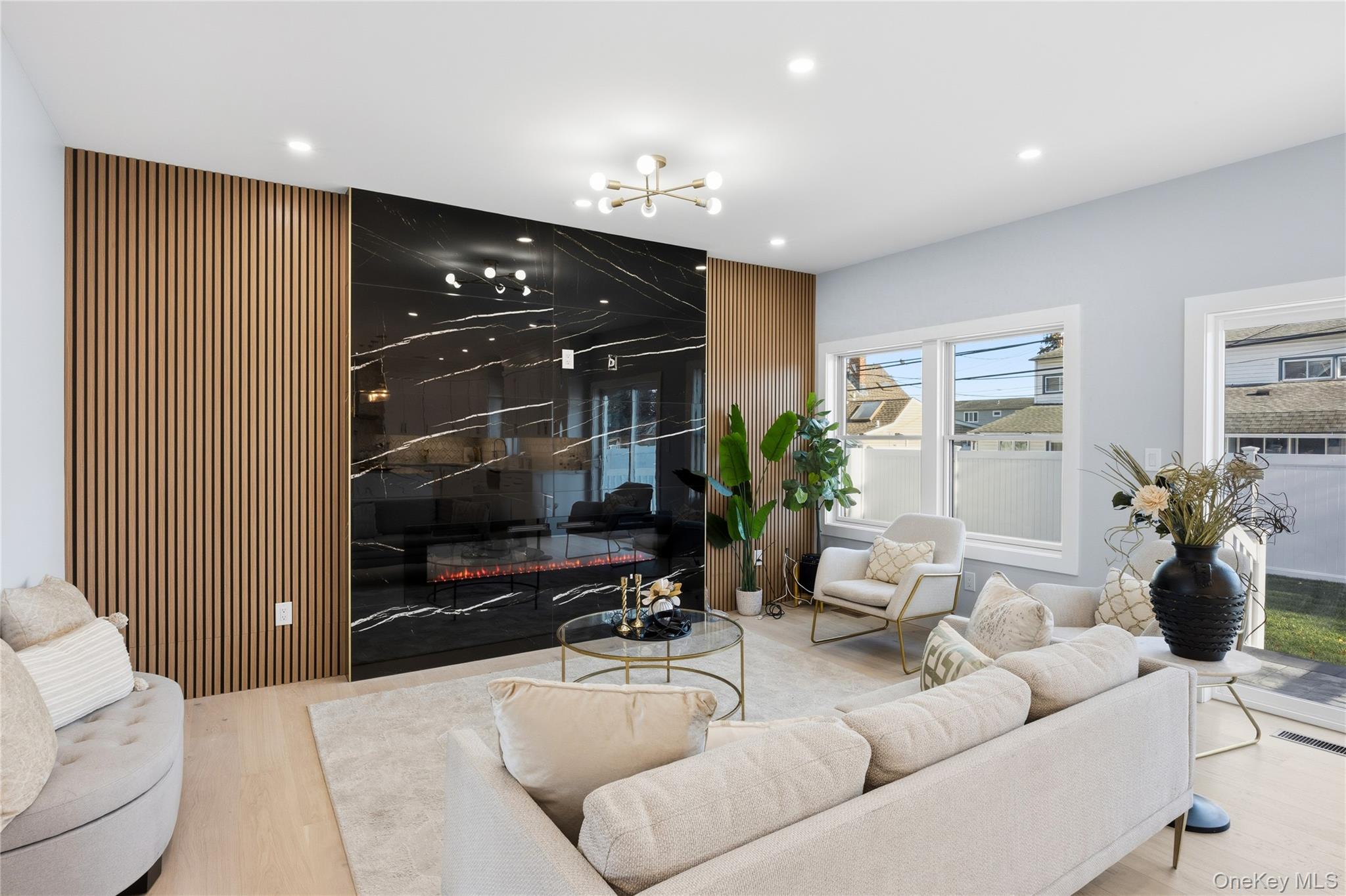 12 Friends Lane Westbury Westbury, NY 11590