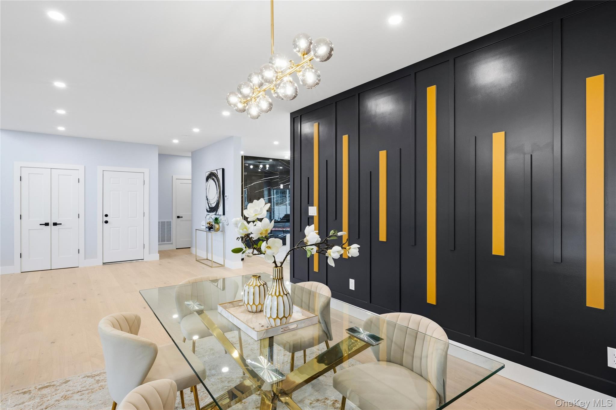 12 Friends Lane Westbury Westbury, NY 11590