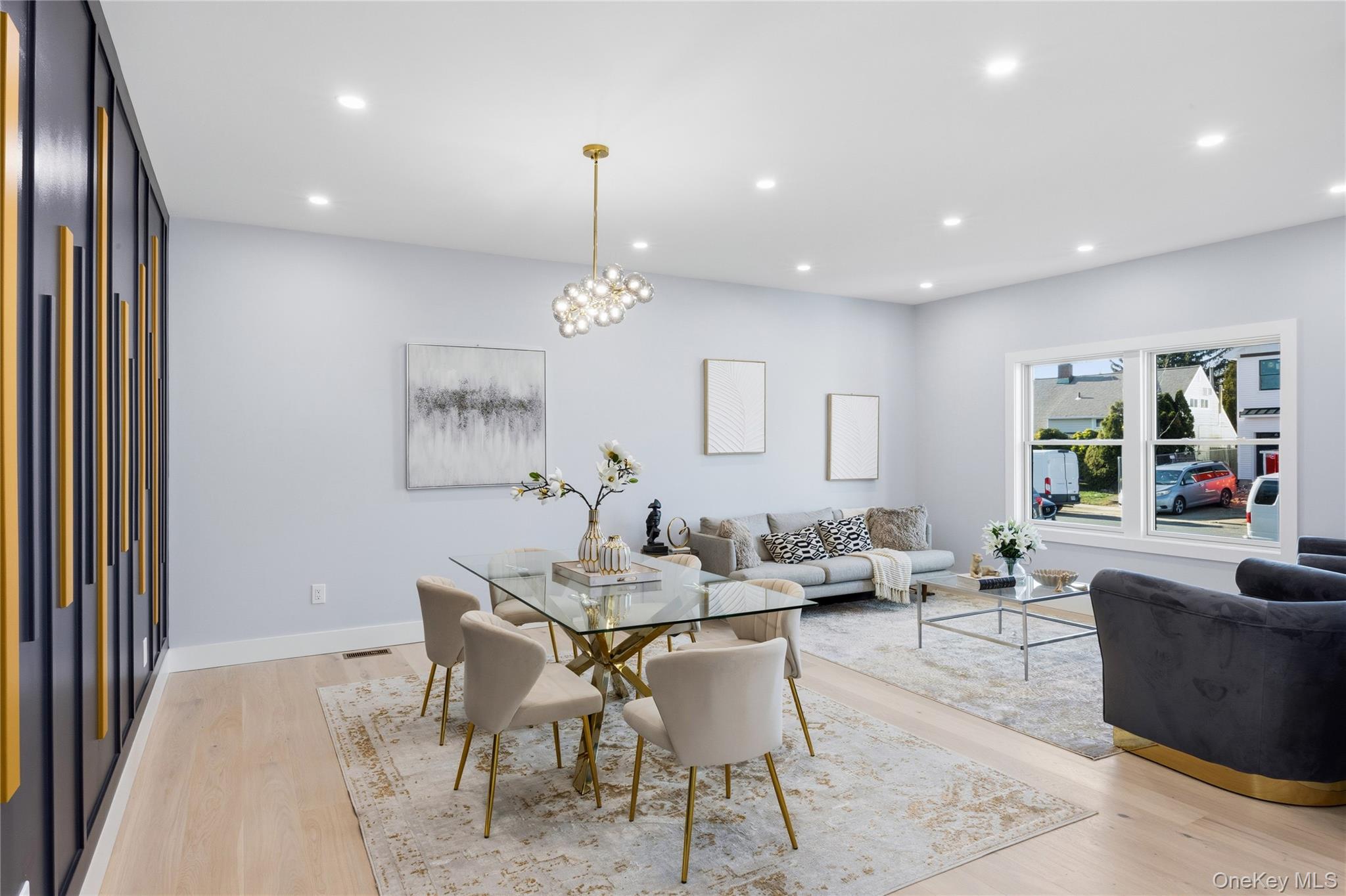 12 Friends Lane Westbury Westbury, NY 11590