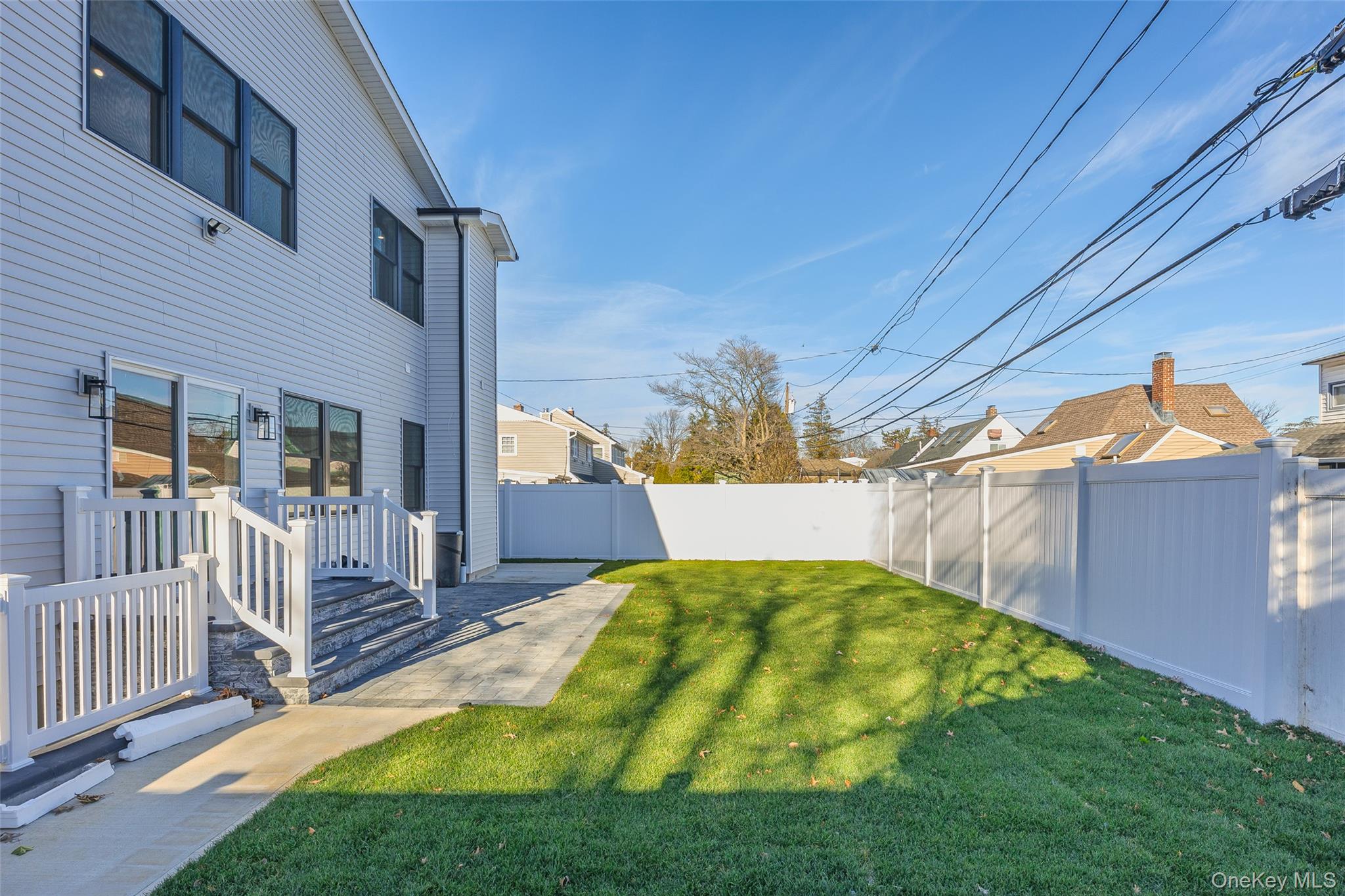 12 Friends Lane Westbury Westbury, NY 11590