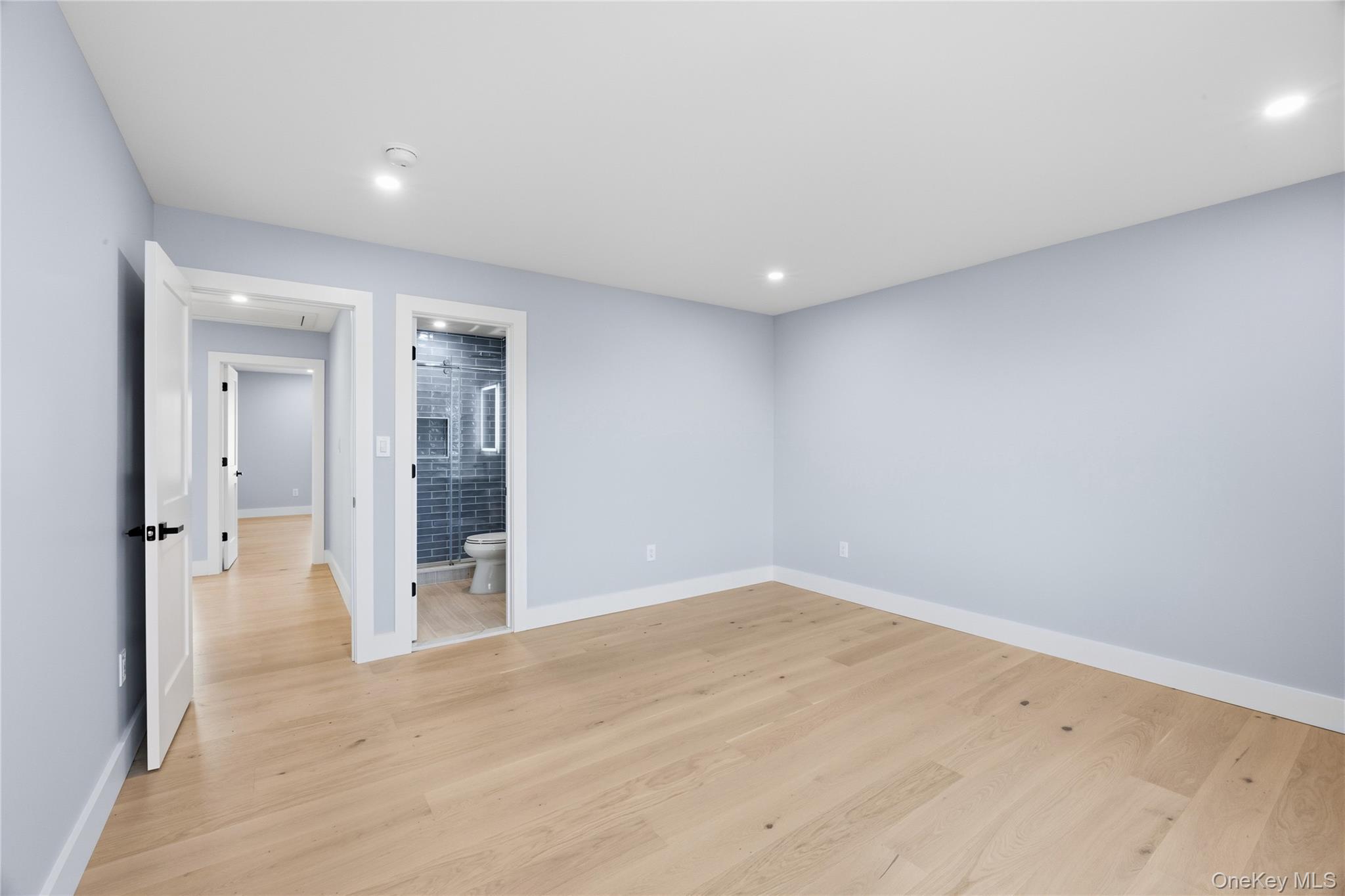 12 Friends Lane Westbury Westbury, NY 11590