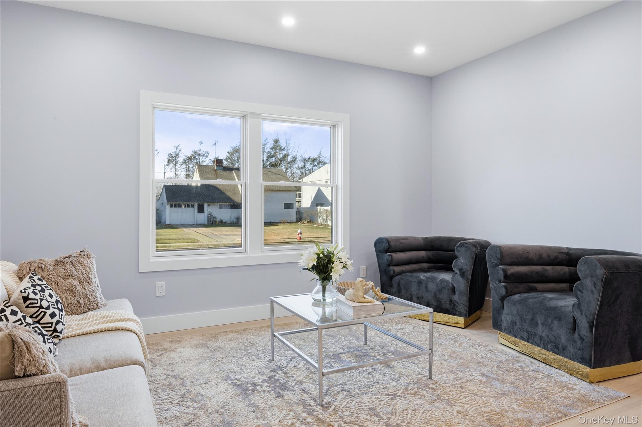 12 Friends Lane Westbury Westbury, NY 11590