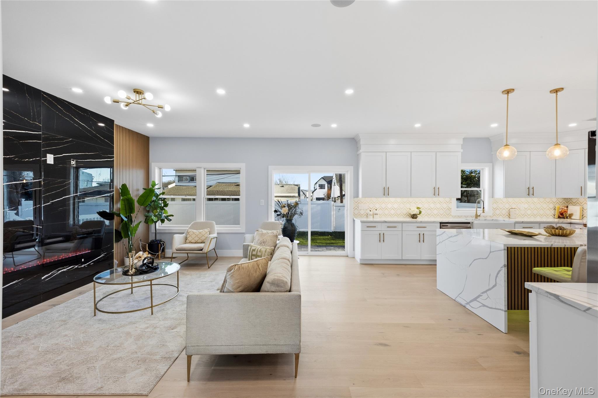 12 Friends Lane Westbury Westbury, NY 11590