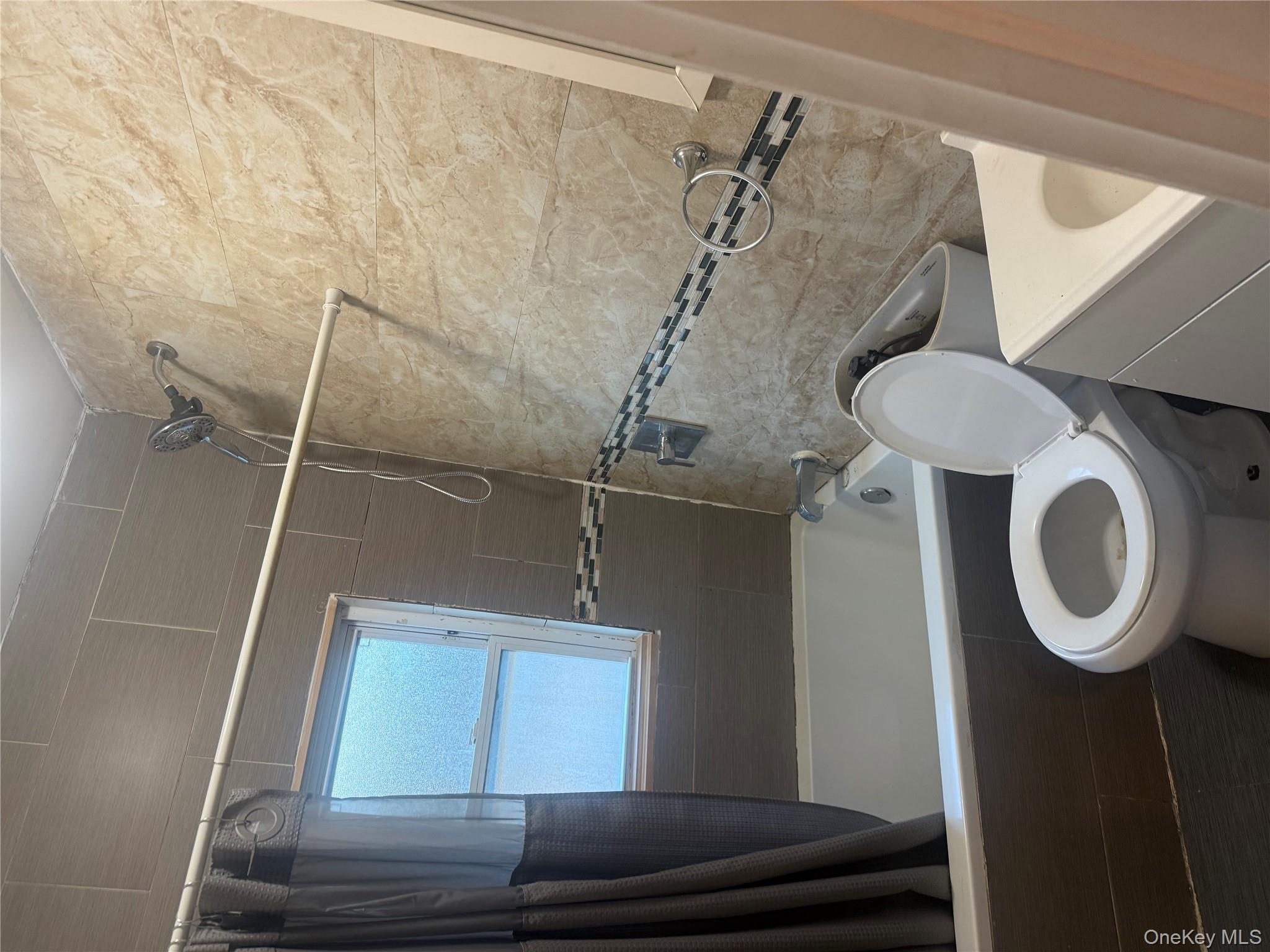 28 Clinton Avenue 2 nd Fl Hempstead Hempstead, NY 11096