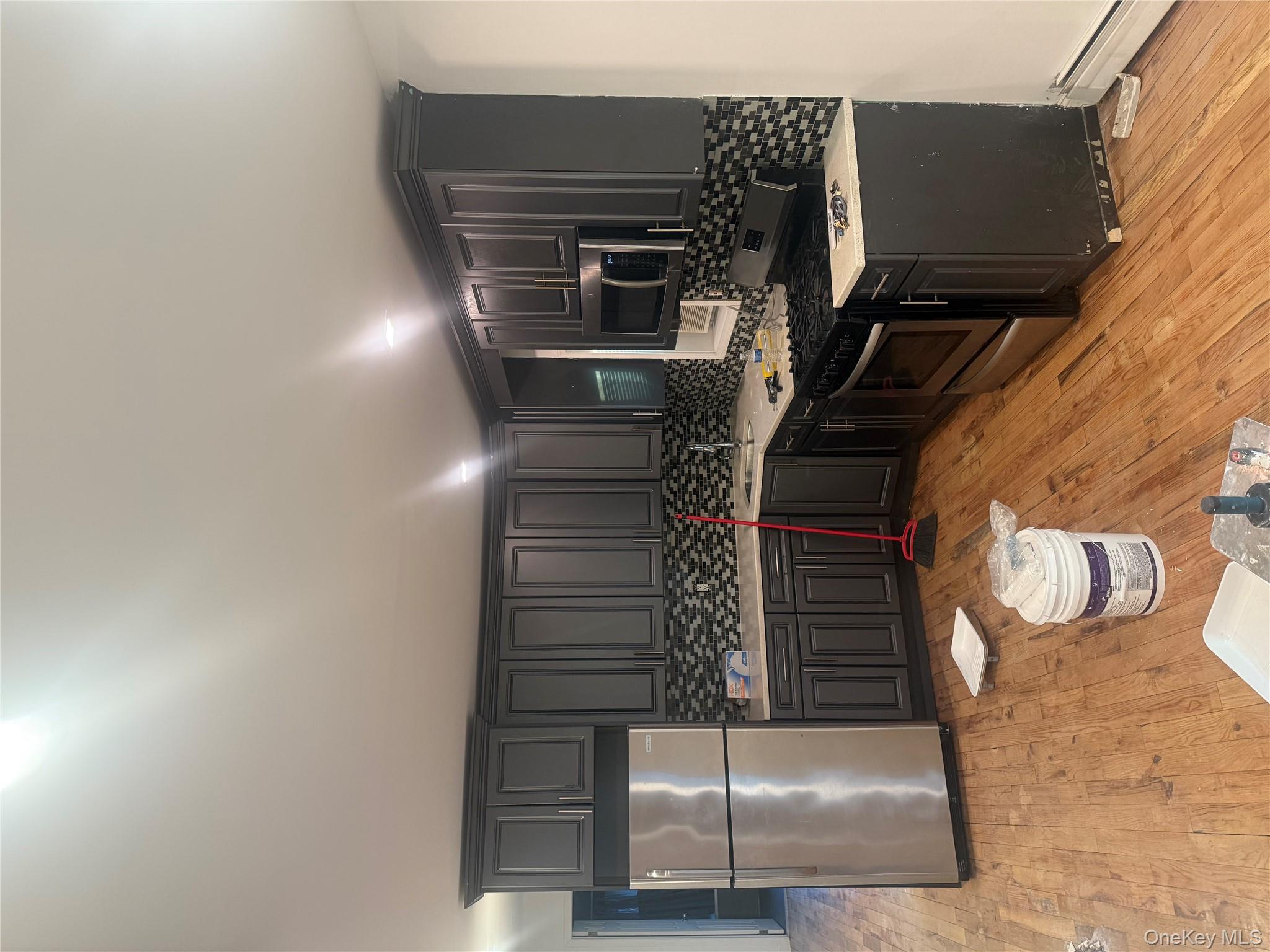 28 Clinton Avenue 2 nd Fl Hempstead Hempstead, NY 11096