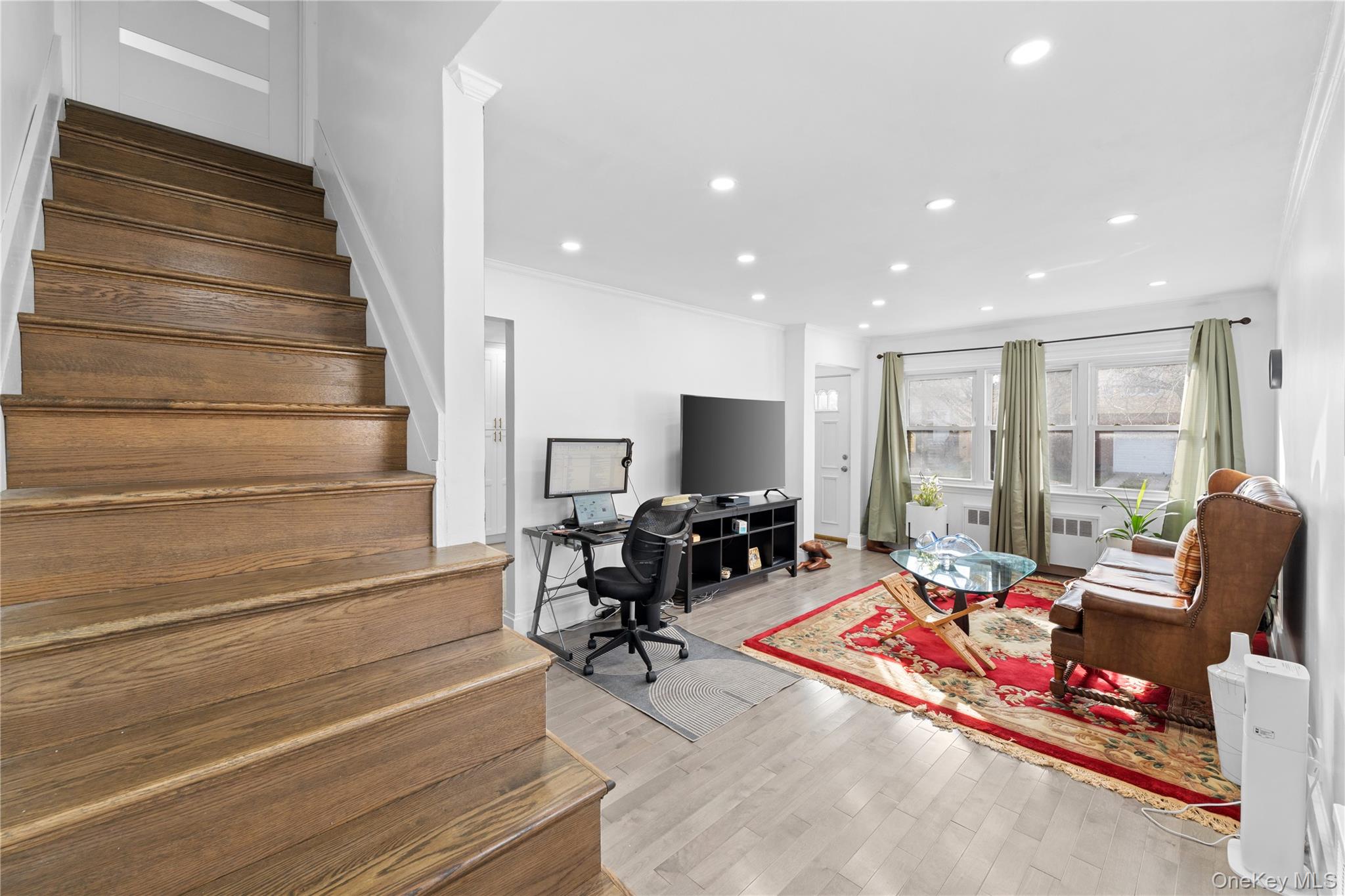 135 Casper Street Valley Stream Valley Stream, NY 11580