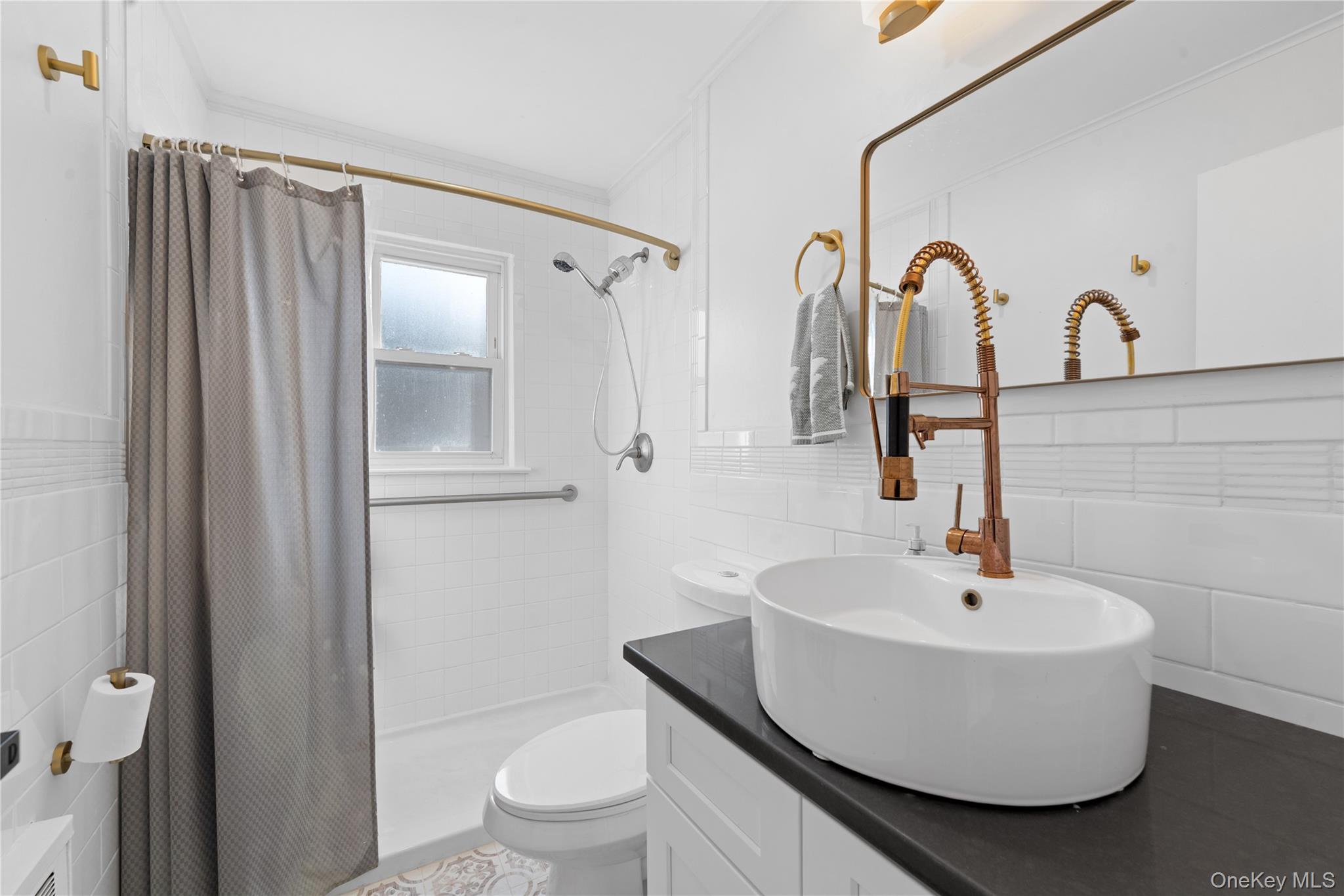 135 Casper Street Valley Stream Valley Stream, NY 11580