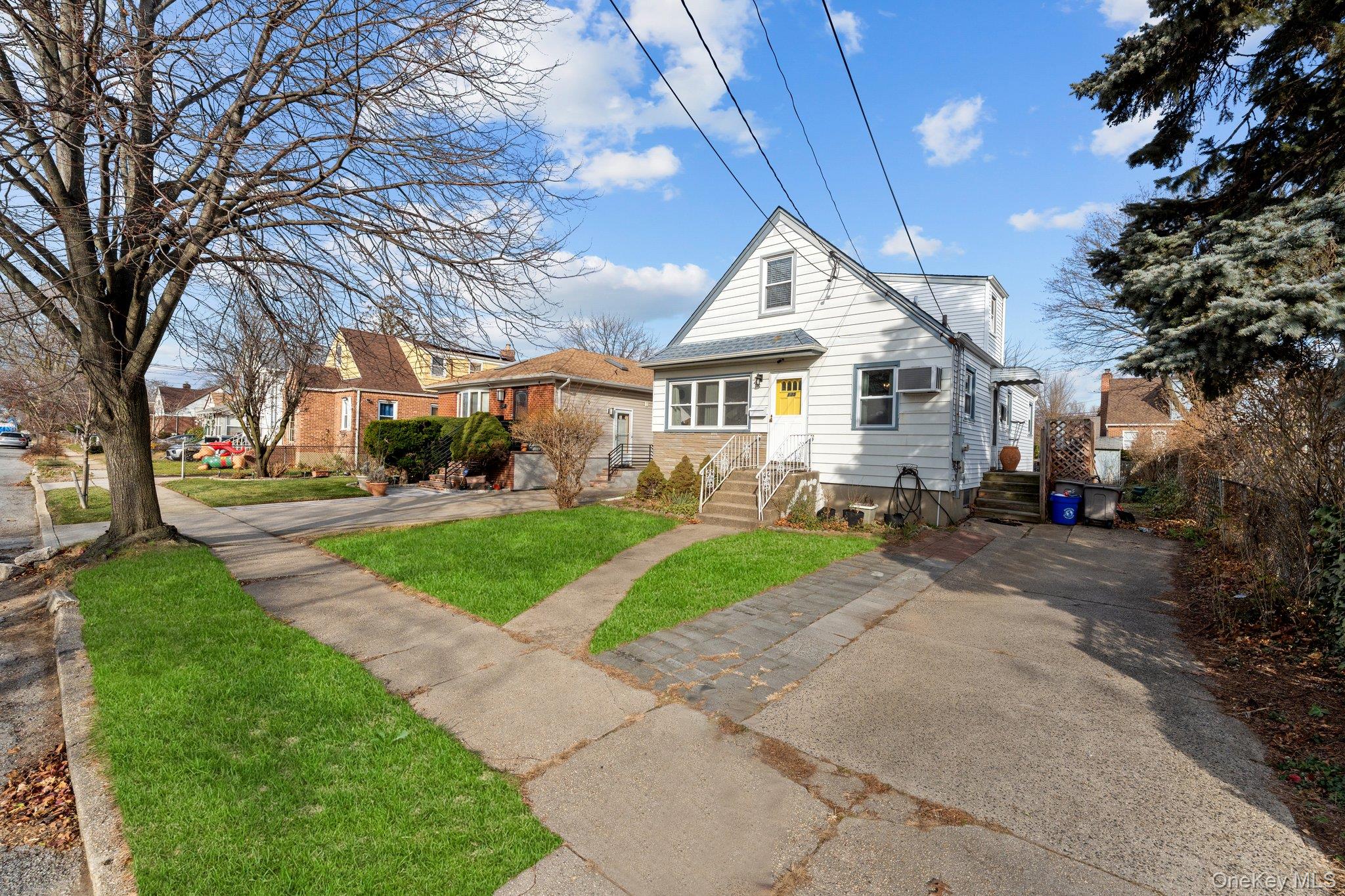 135 Casper Street Valley Stream Valley Stream, NY 11580