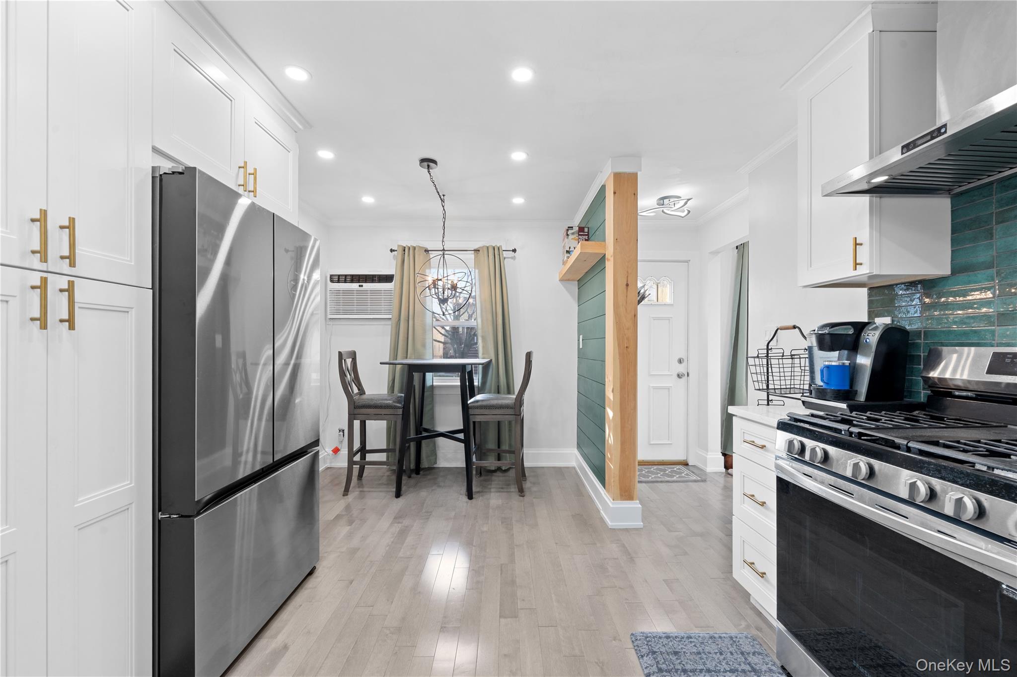 135 Casper Street Valley Stream Valley Stream, NY 11580