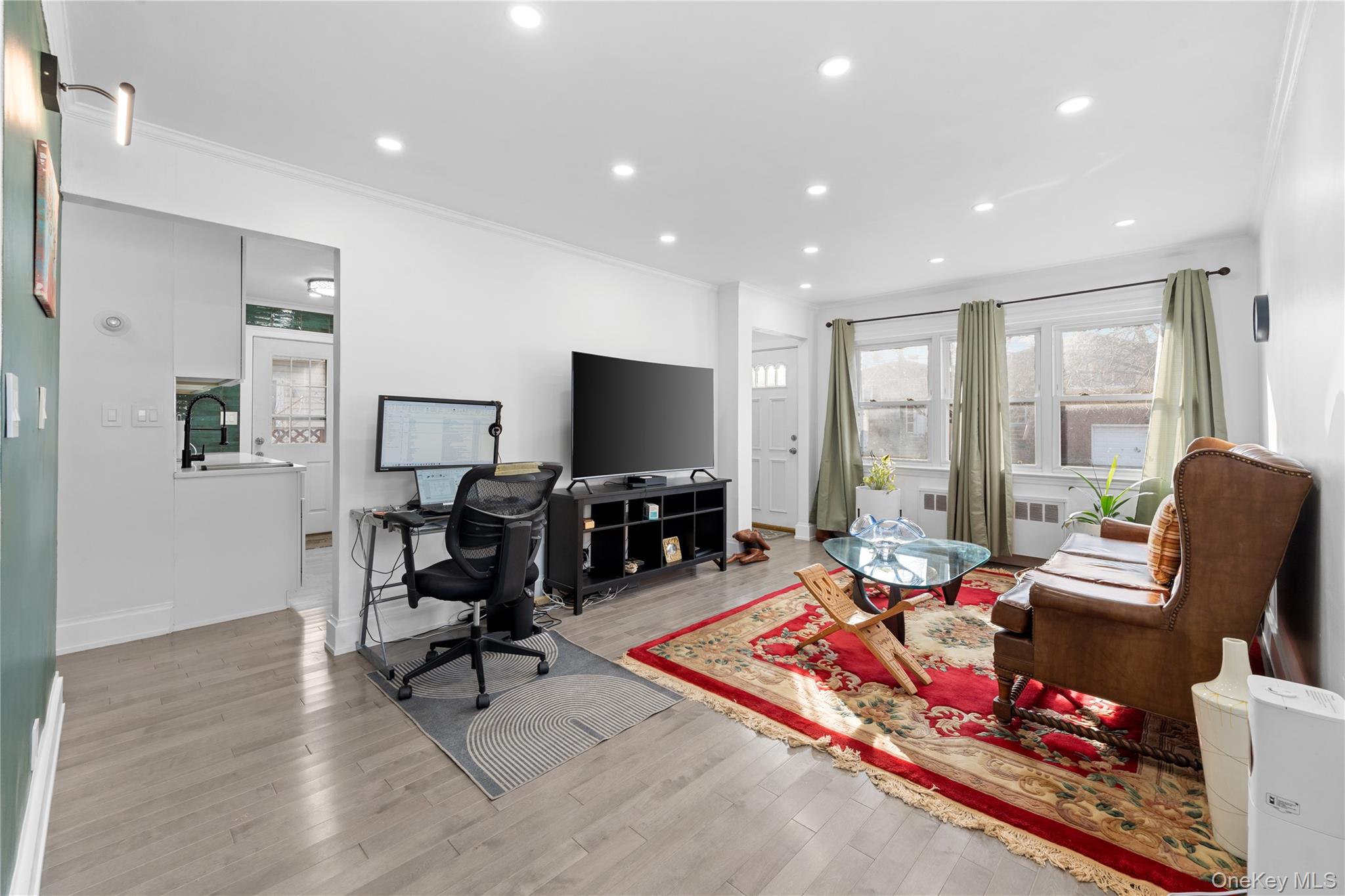 135 Casper Street Valley Stream Valley Stream, NY 11580