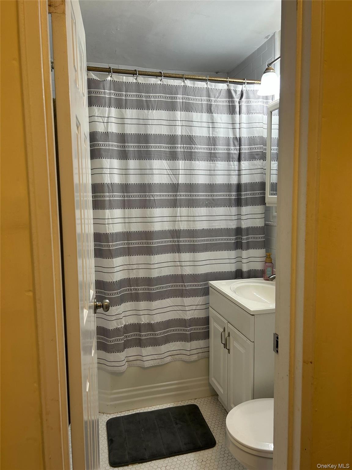 19 Old Mamaroneck Road 2-J White Plains White Plains, NY 10605