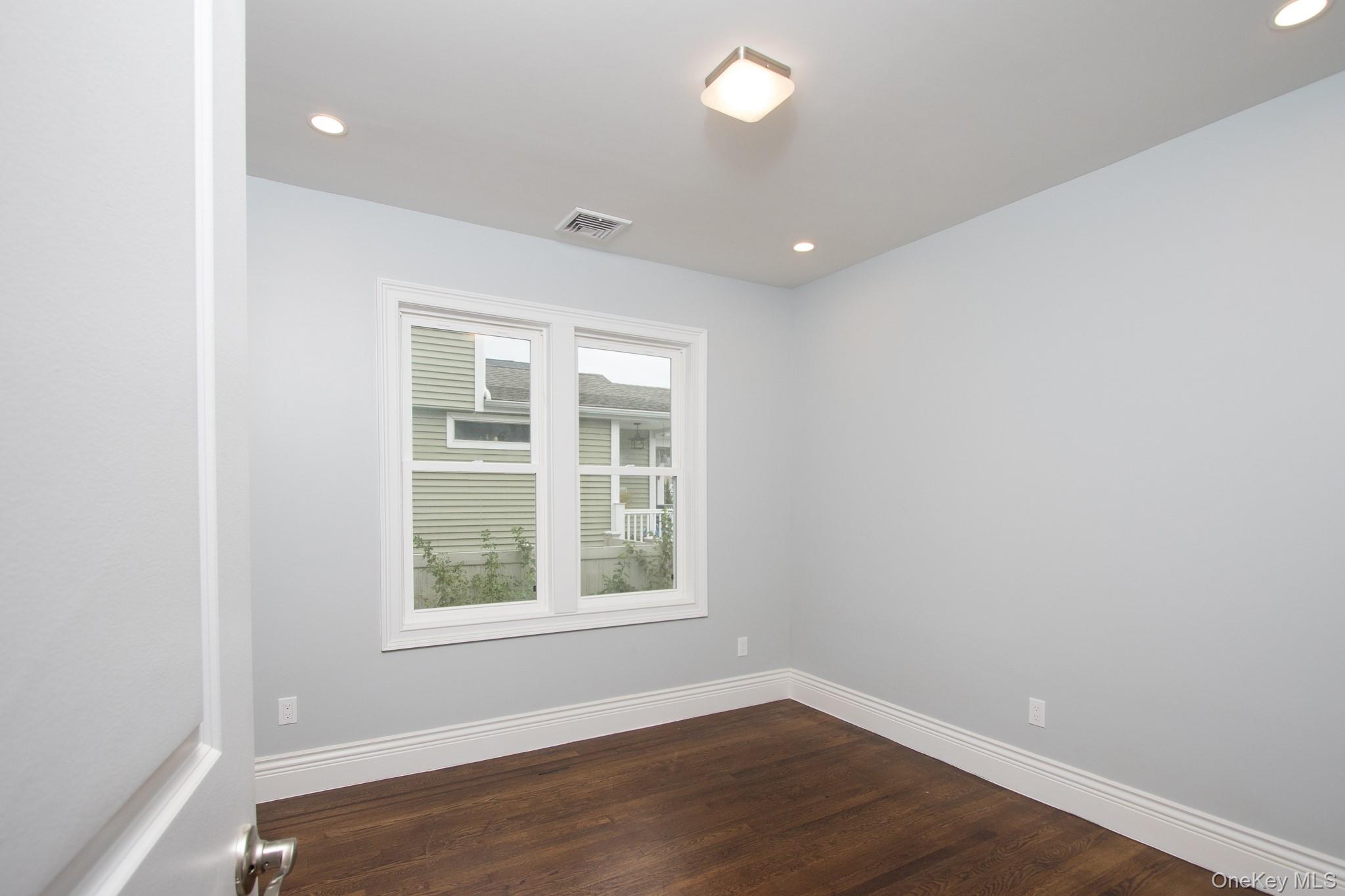 535 East Walnut Street Main Long Beach Long Beach, NY 11561