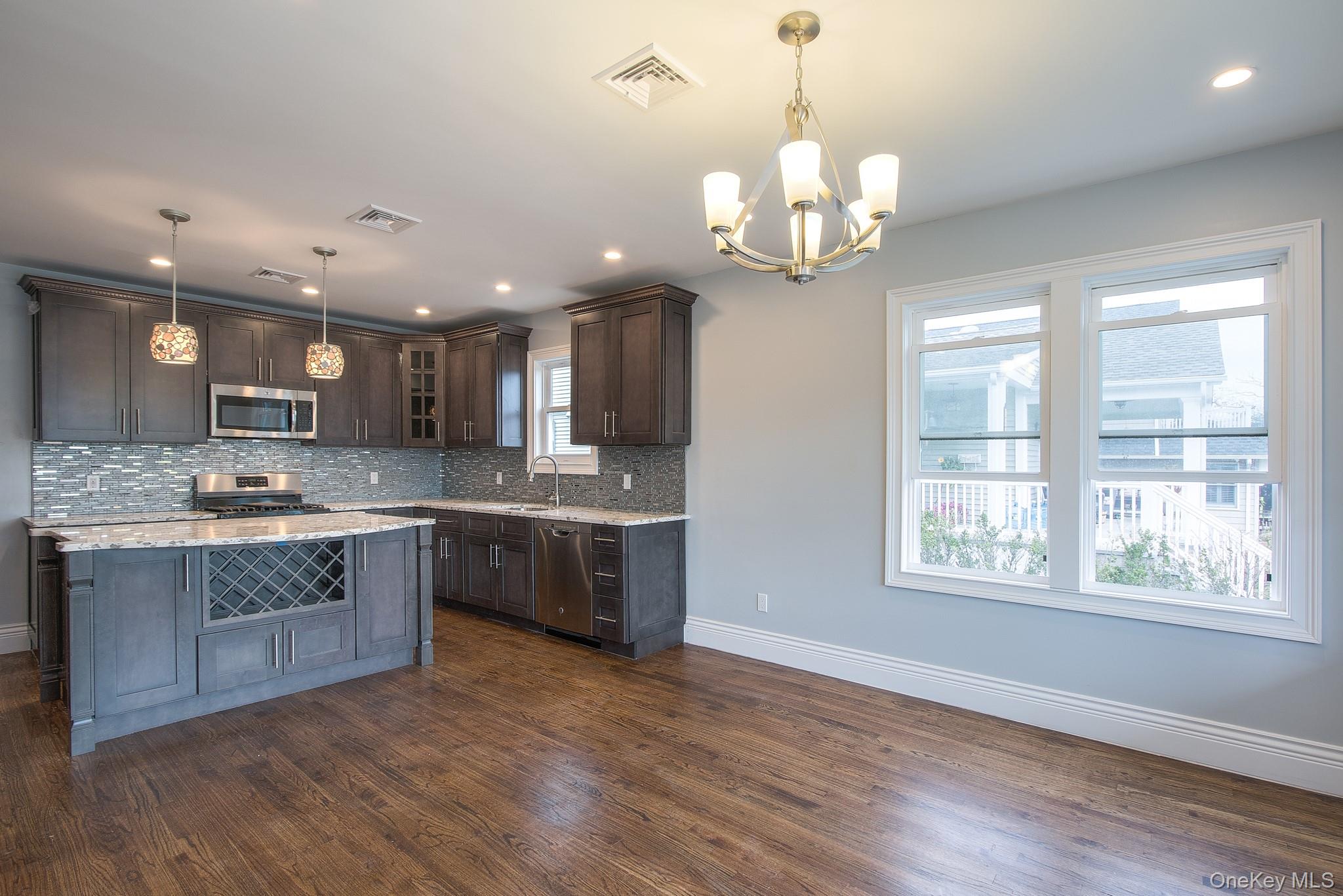 535 East Walnut Street Main Long Beach Long Beach, NY 11561