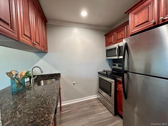 184 Hallock Road 3A2 Lake Grove Lake Grove, NY 11755