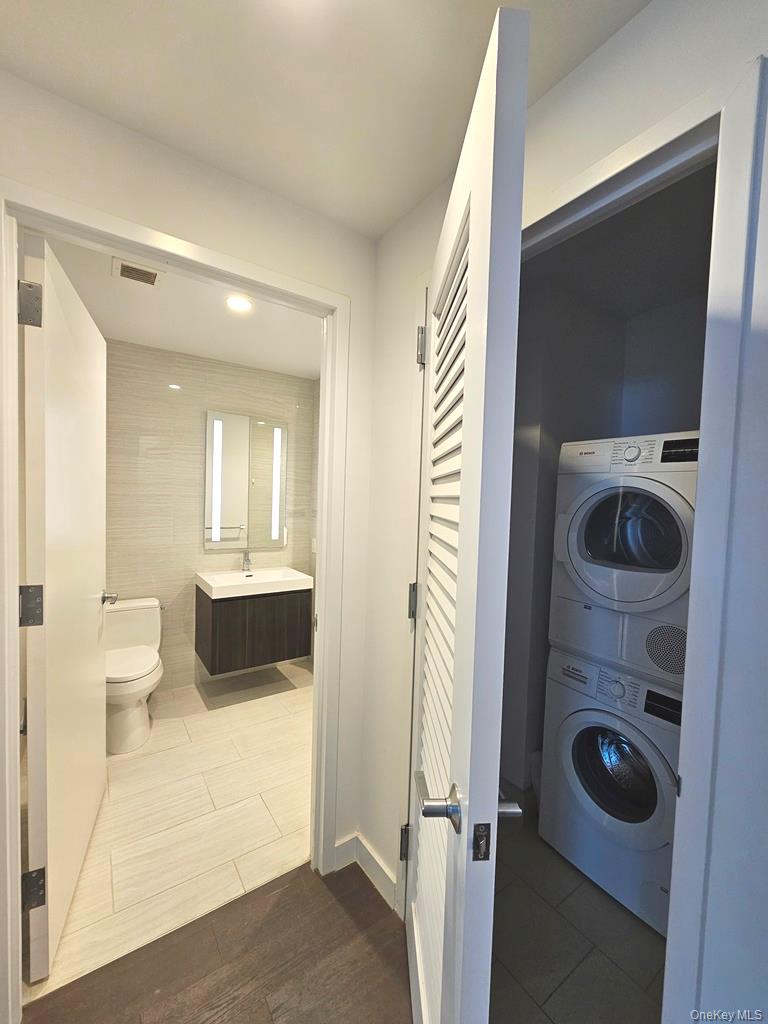 131-03 40th Road PH1Y Flushing Flushing, NY 11354