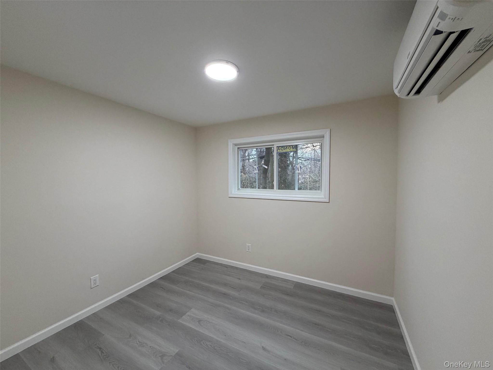 14 Cornwall Lane Port Washington Port Washington, NY 11050