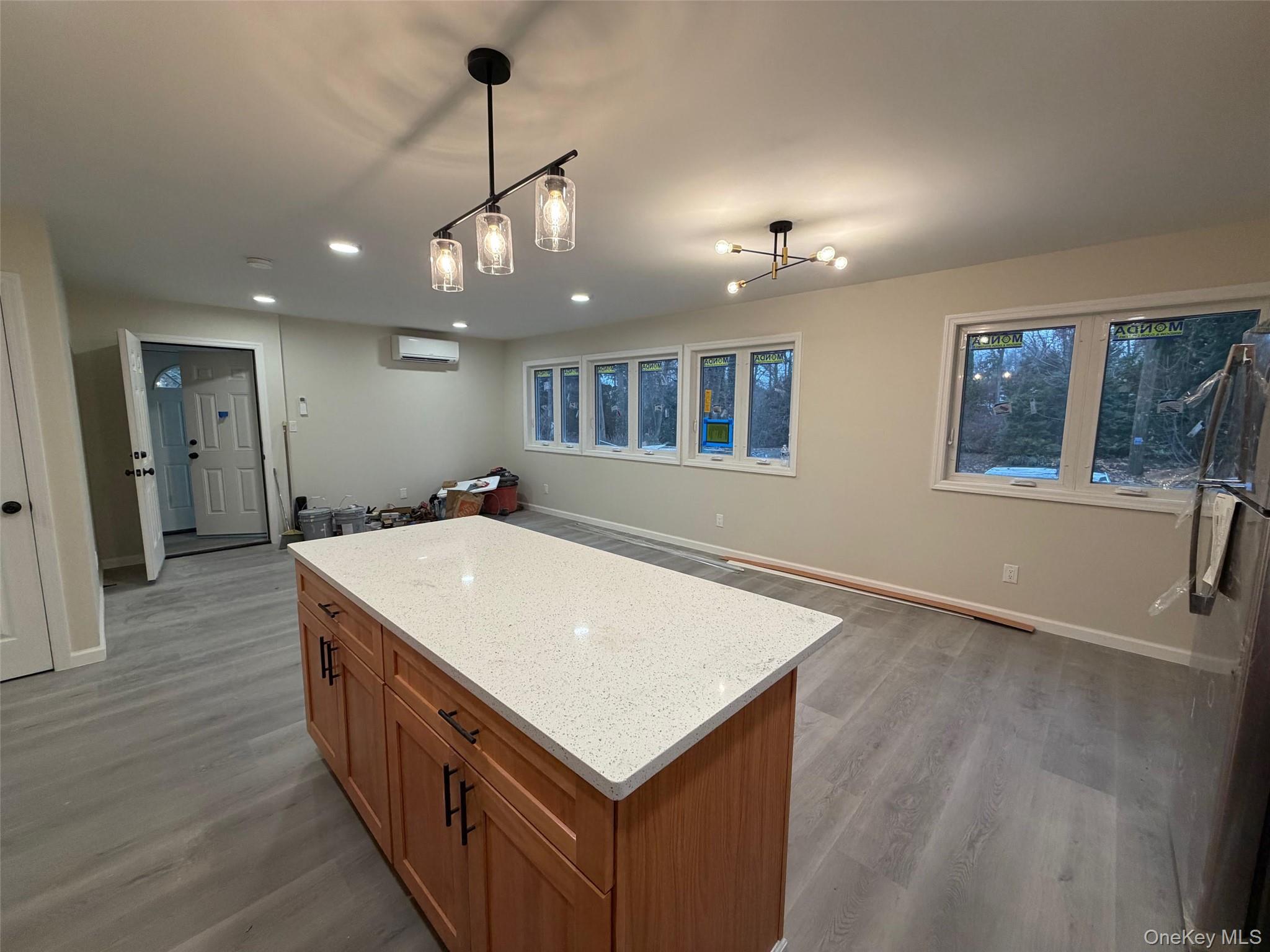 14 Cornwall Lane Port Washington Port Washington, NY 11050